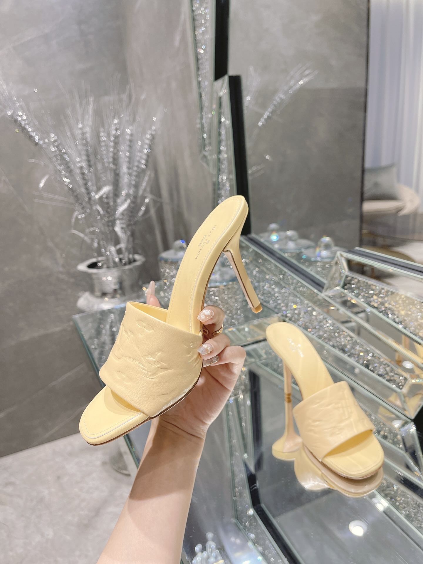 Women L*ouis V*uitton Top Sandals