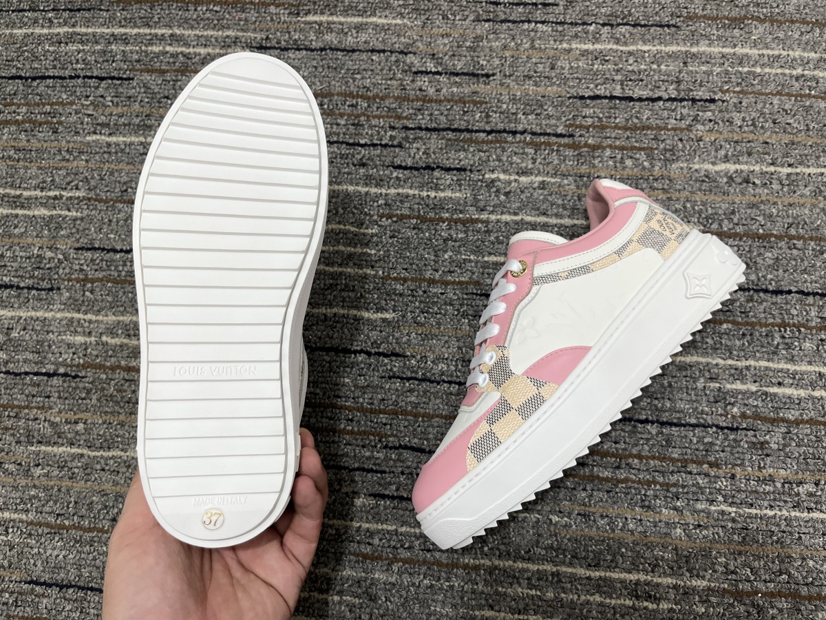 Women L*ouis V*uitton Top Sneakers