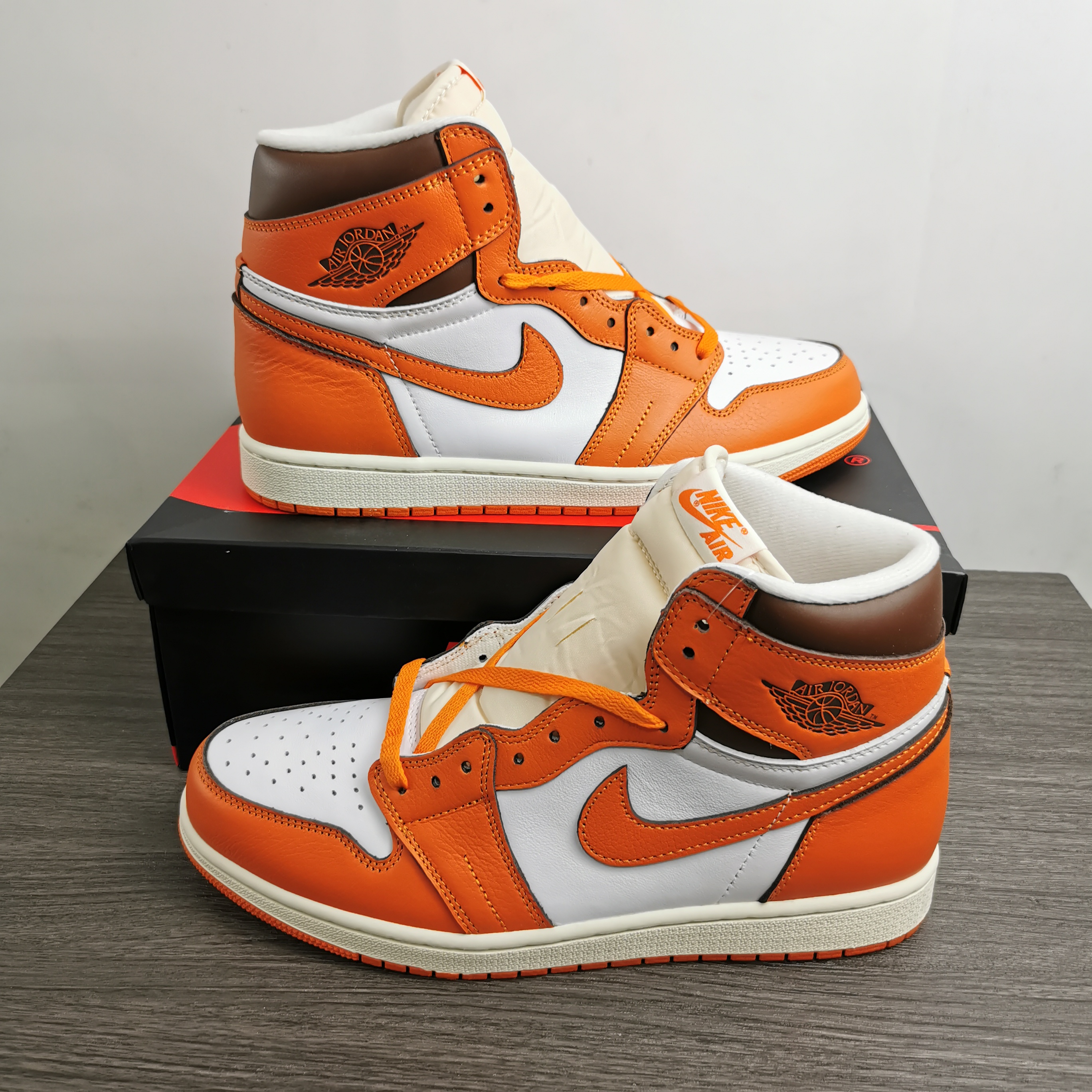 Air Jordan 1 High Starfish DO9369-101