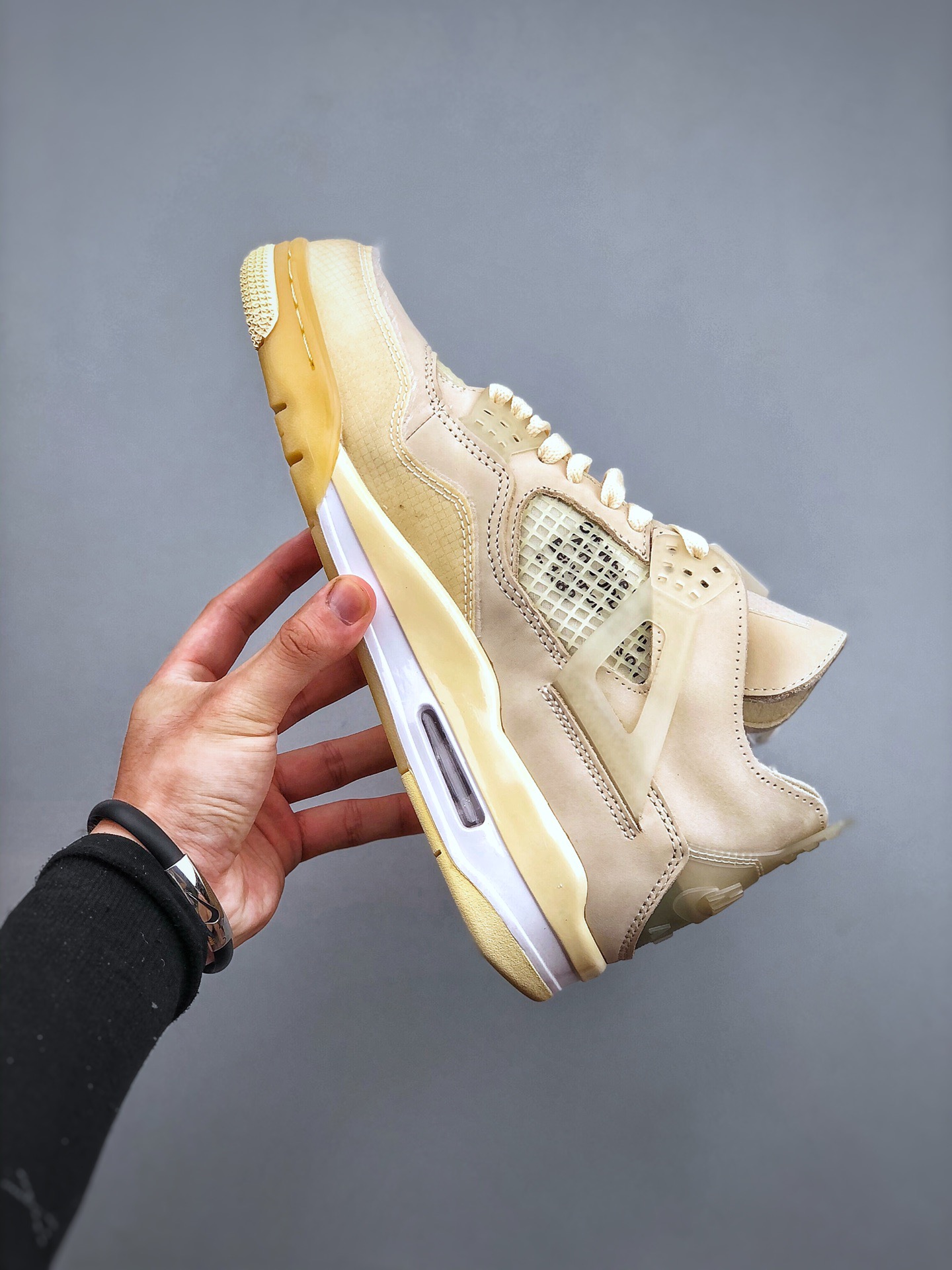 OFF-WHITE x Air Jordan 4 “sail”ow