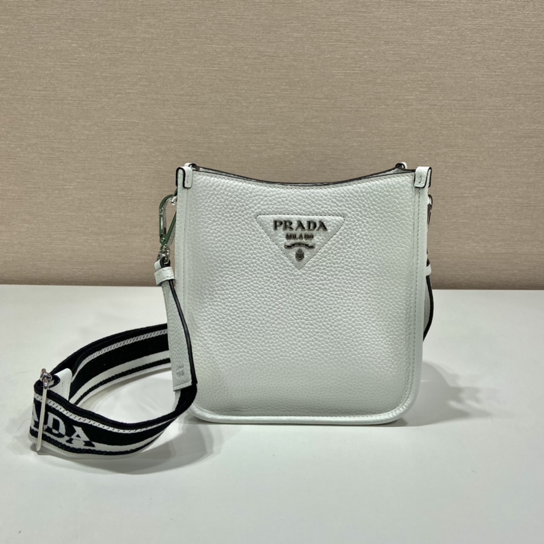P*rada Bag Top Quality 19*20*6CM