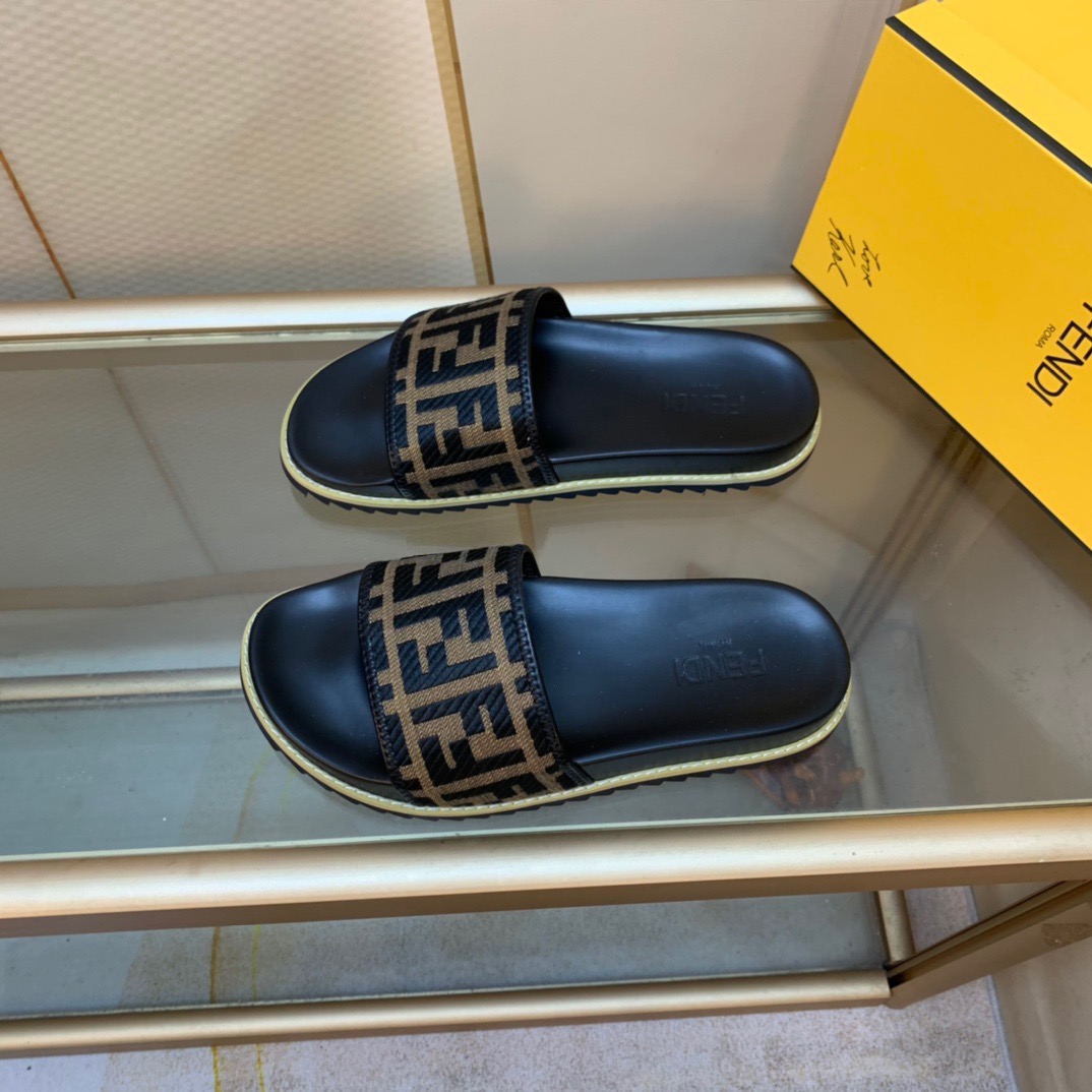 Men F*endi Top Slippers