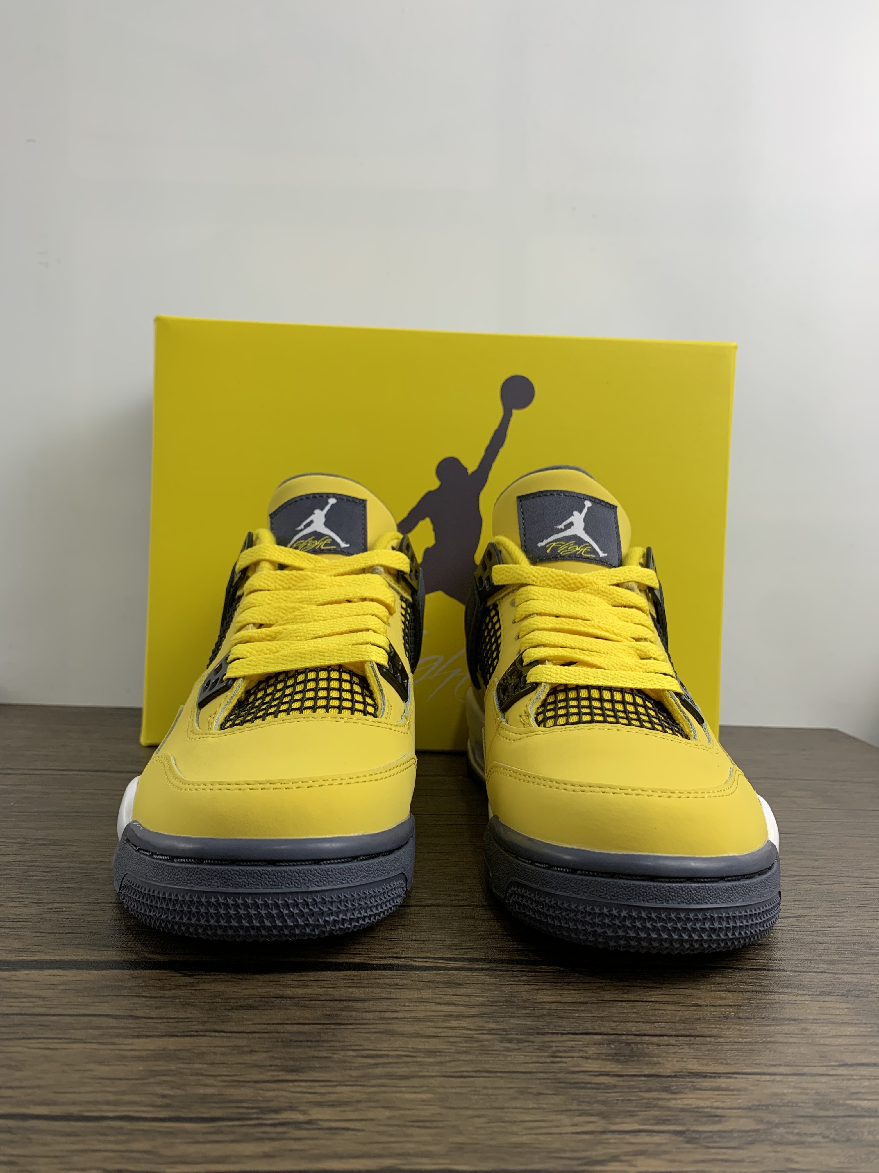 Air Jordan 4 “Lightning” CT8527-700