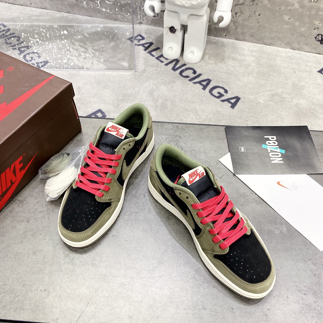 Travis Scott x Air Jordan 1 Low Reverse Mocha
