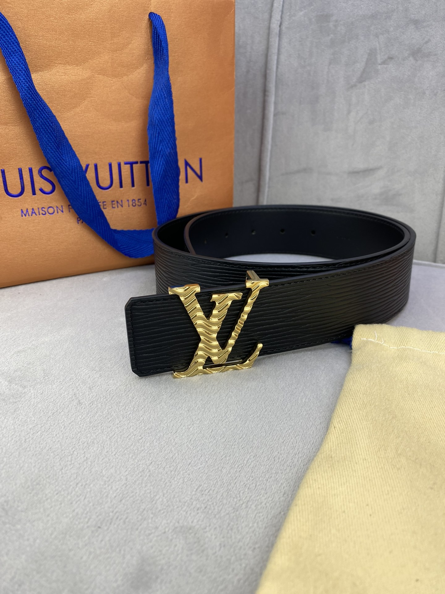 L*ouis V*uitton Belts Top Quality 40MM