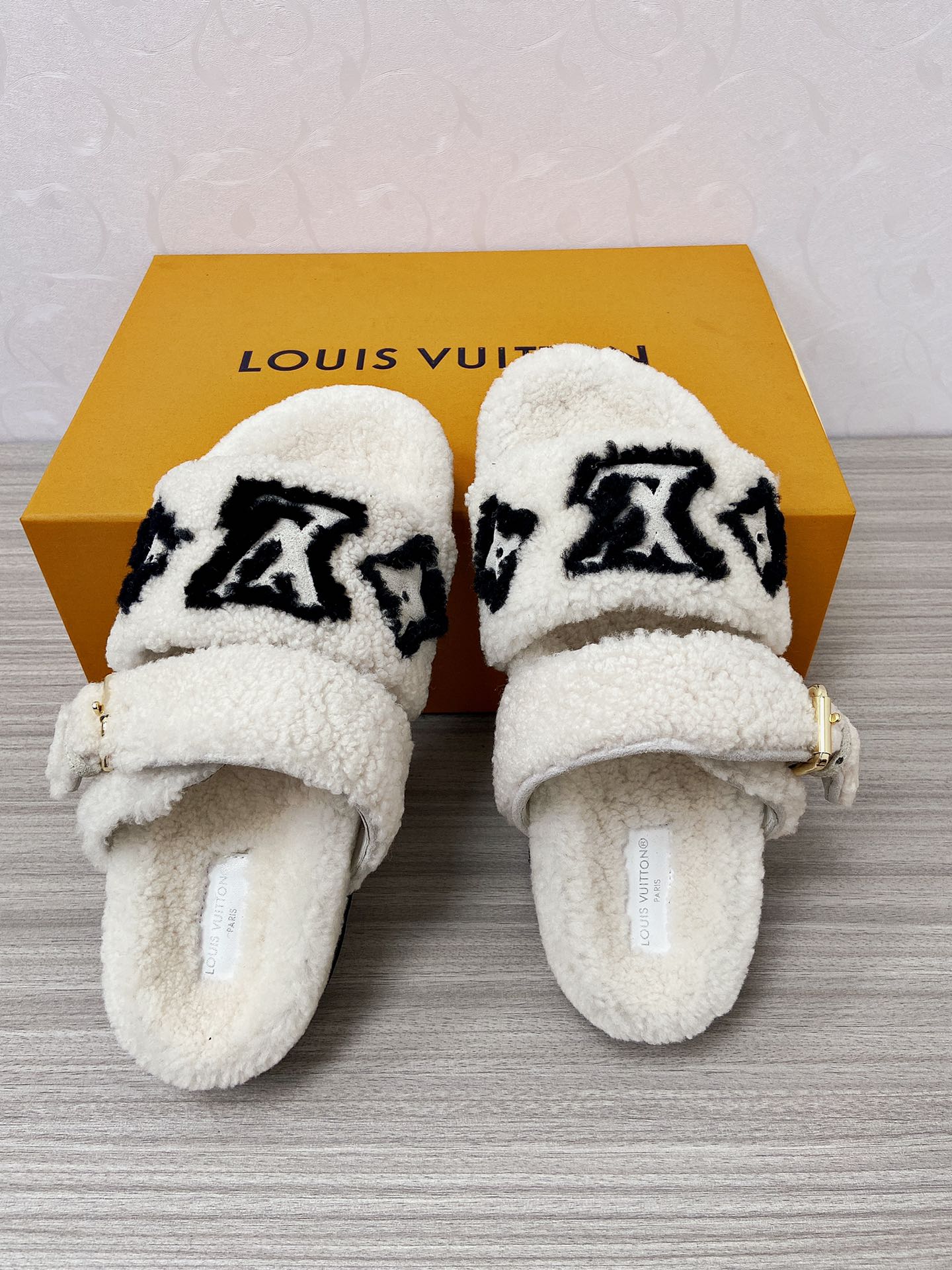 Women L*ouis V*uitton Top Sandals