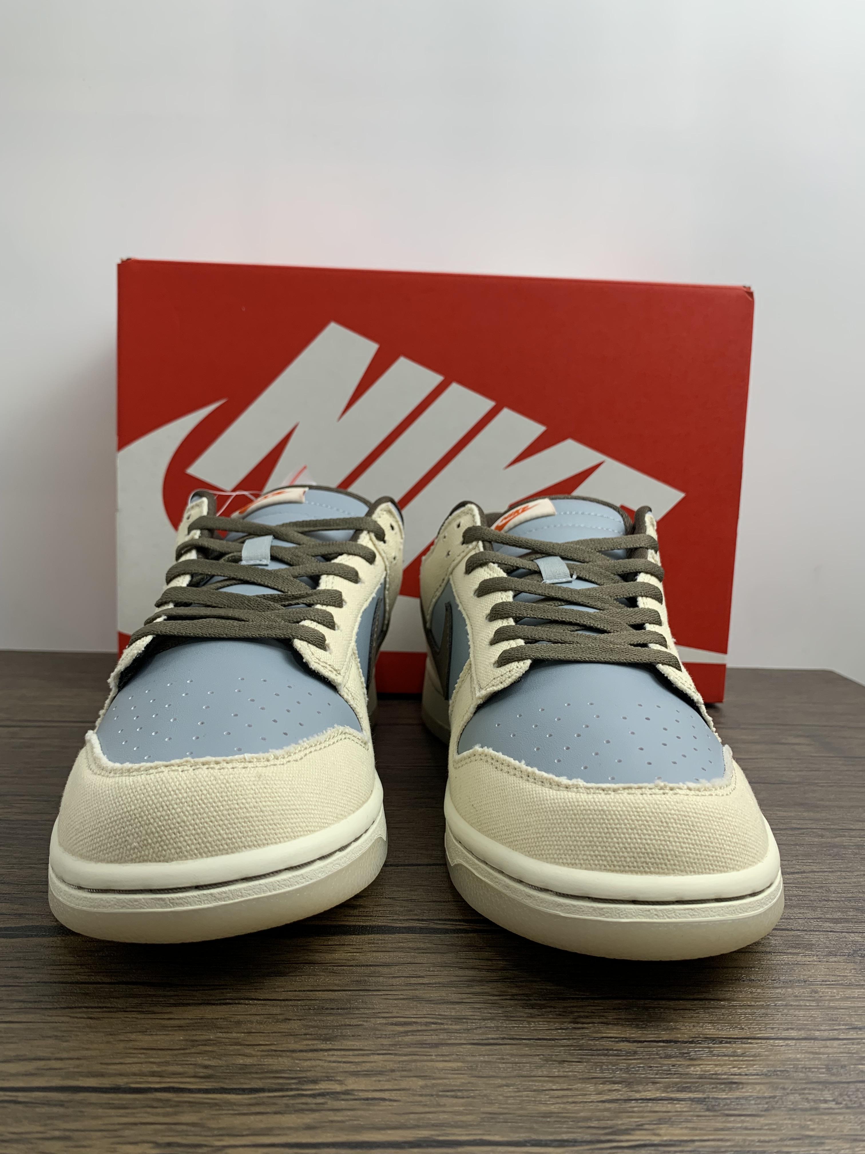 from Nike dunk SB Low +t*ravis scott + p*laystation