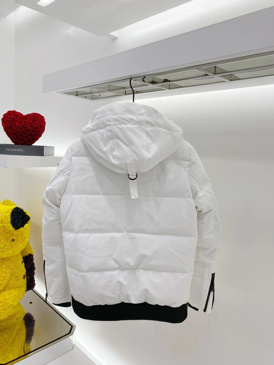 Men Women Down jacket Maikesneakers