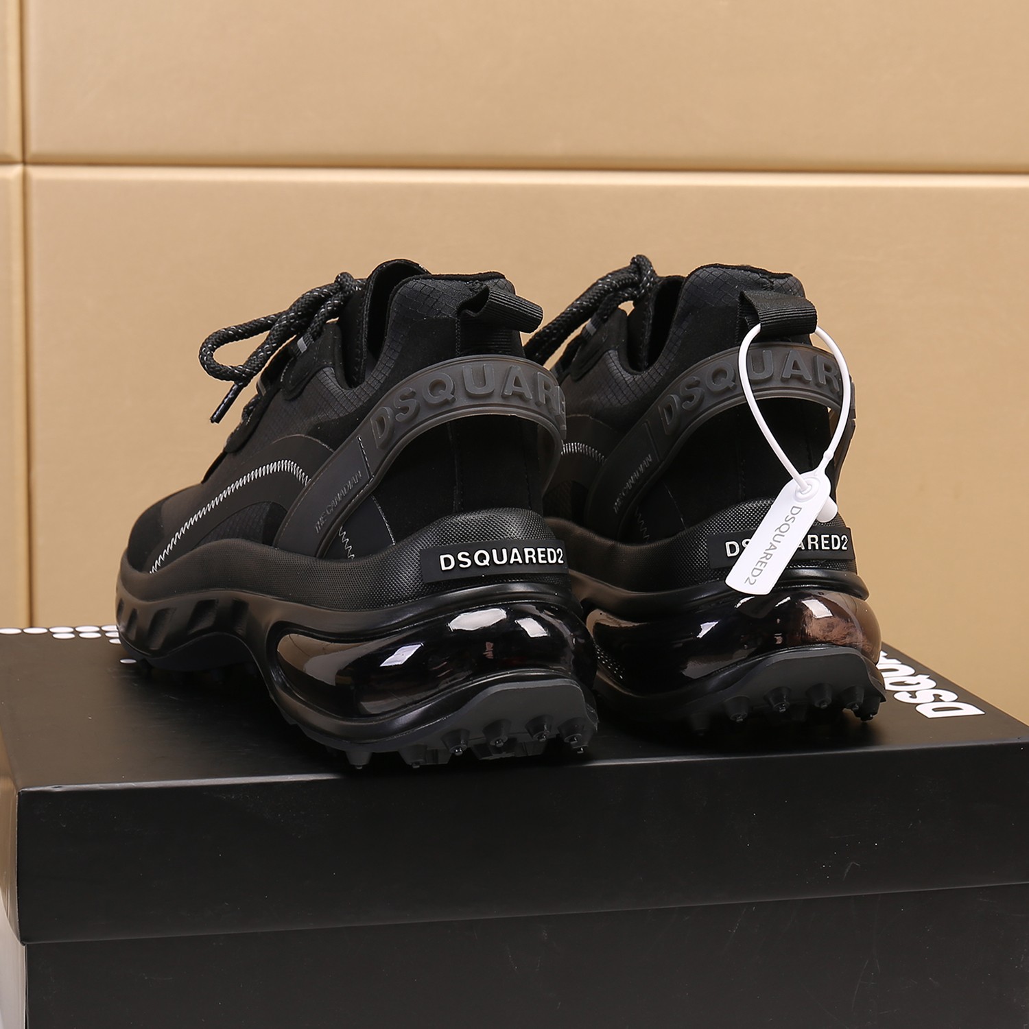 Men O*ff W*hite Top Sneakers