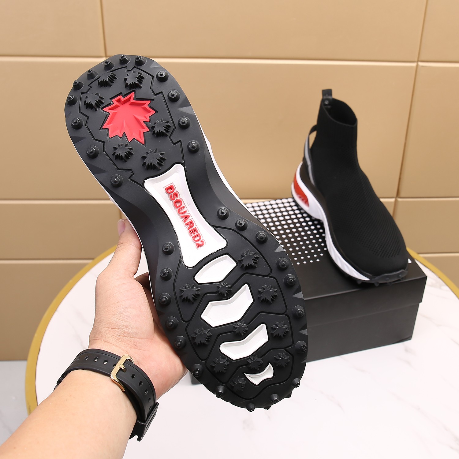 Men O*ff W*hite Top Sneakers