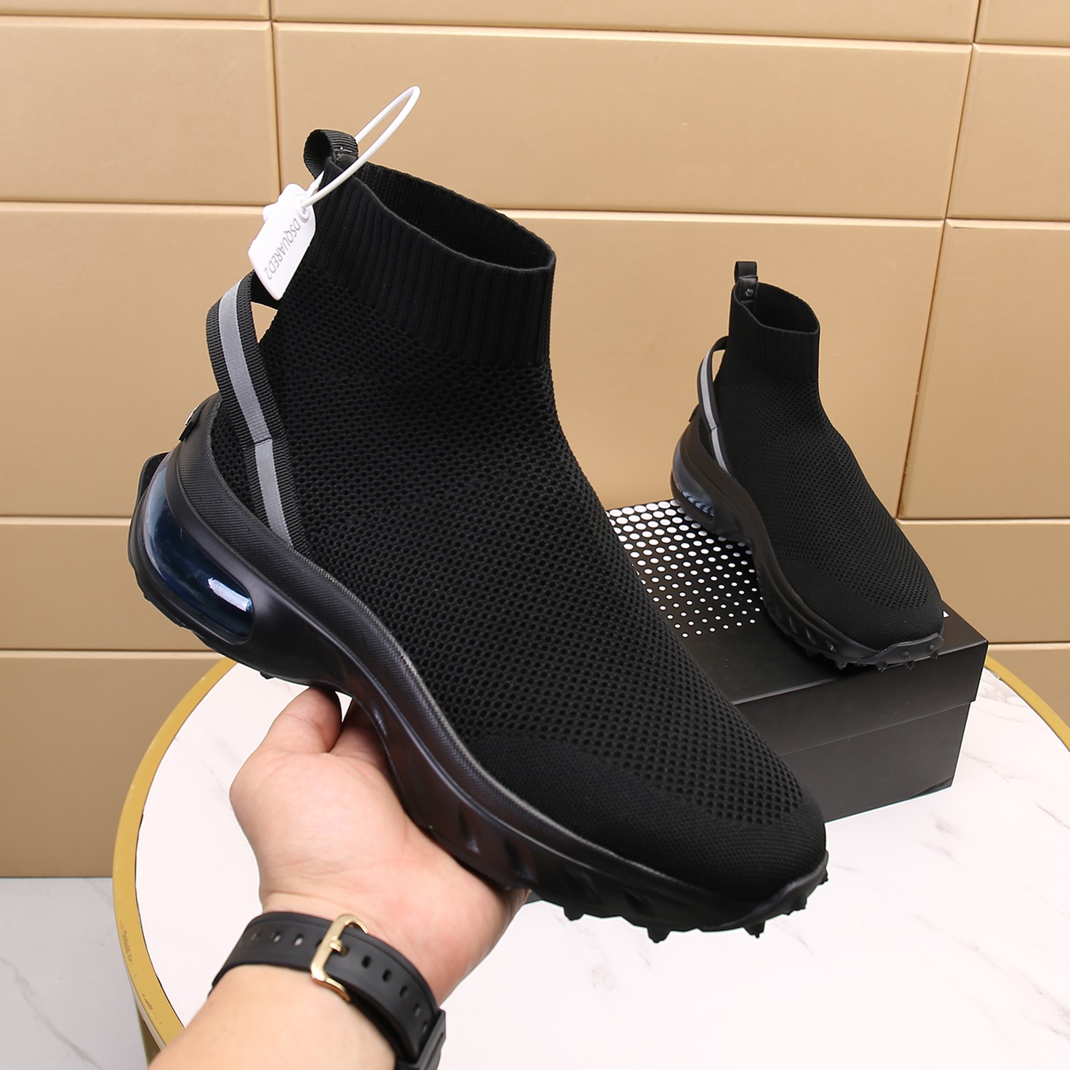 Men O*ff W*hite Top Sneakers