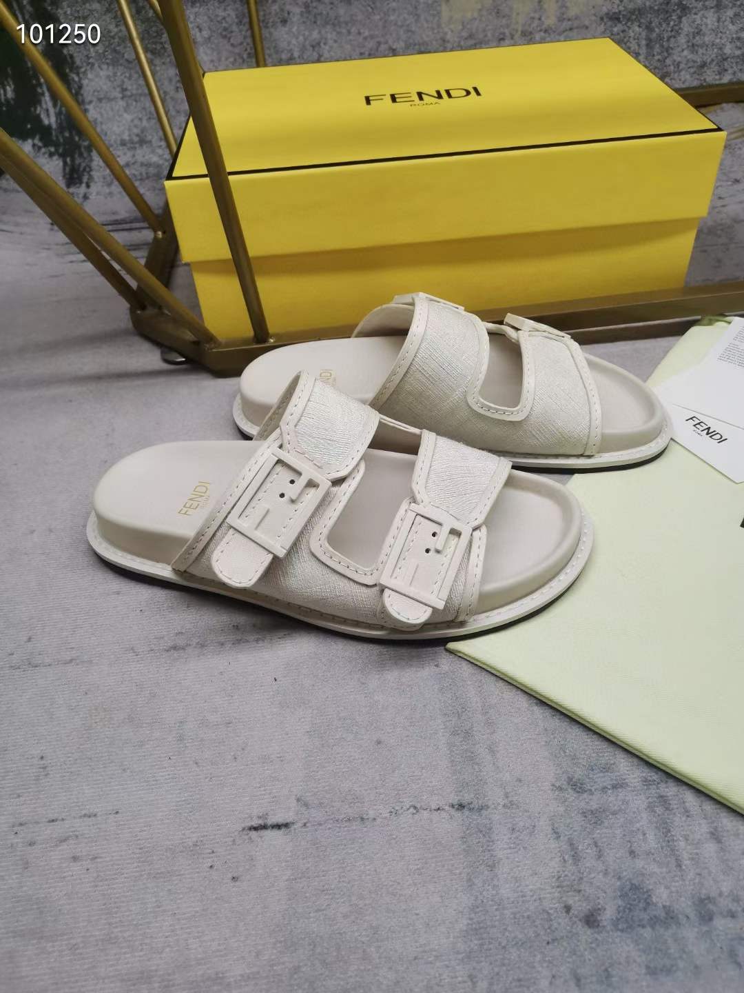 Women Men F*endi Top Sandals （ ）