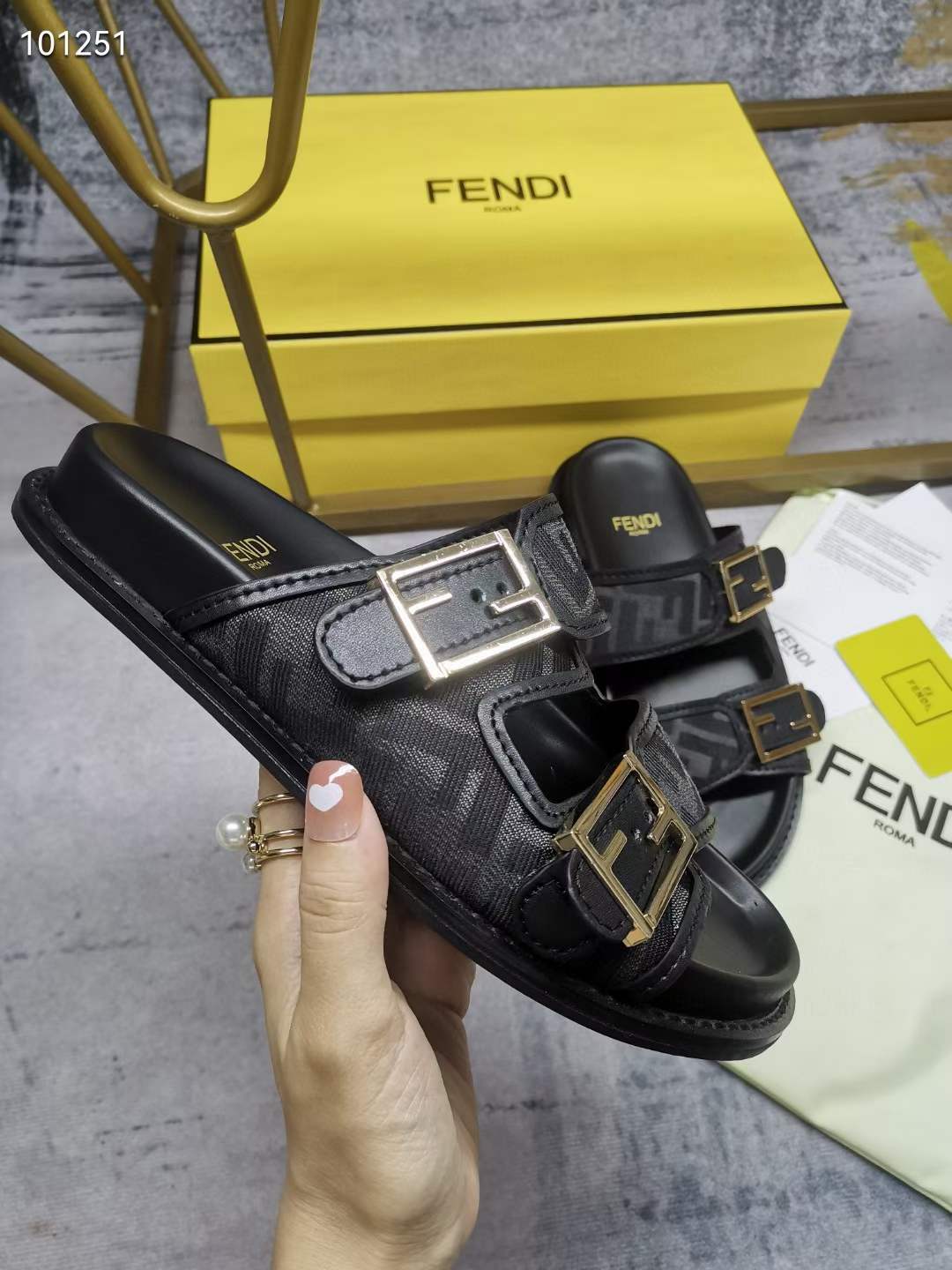 Women Men F*endi Top Sandals （ ）