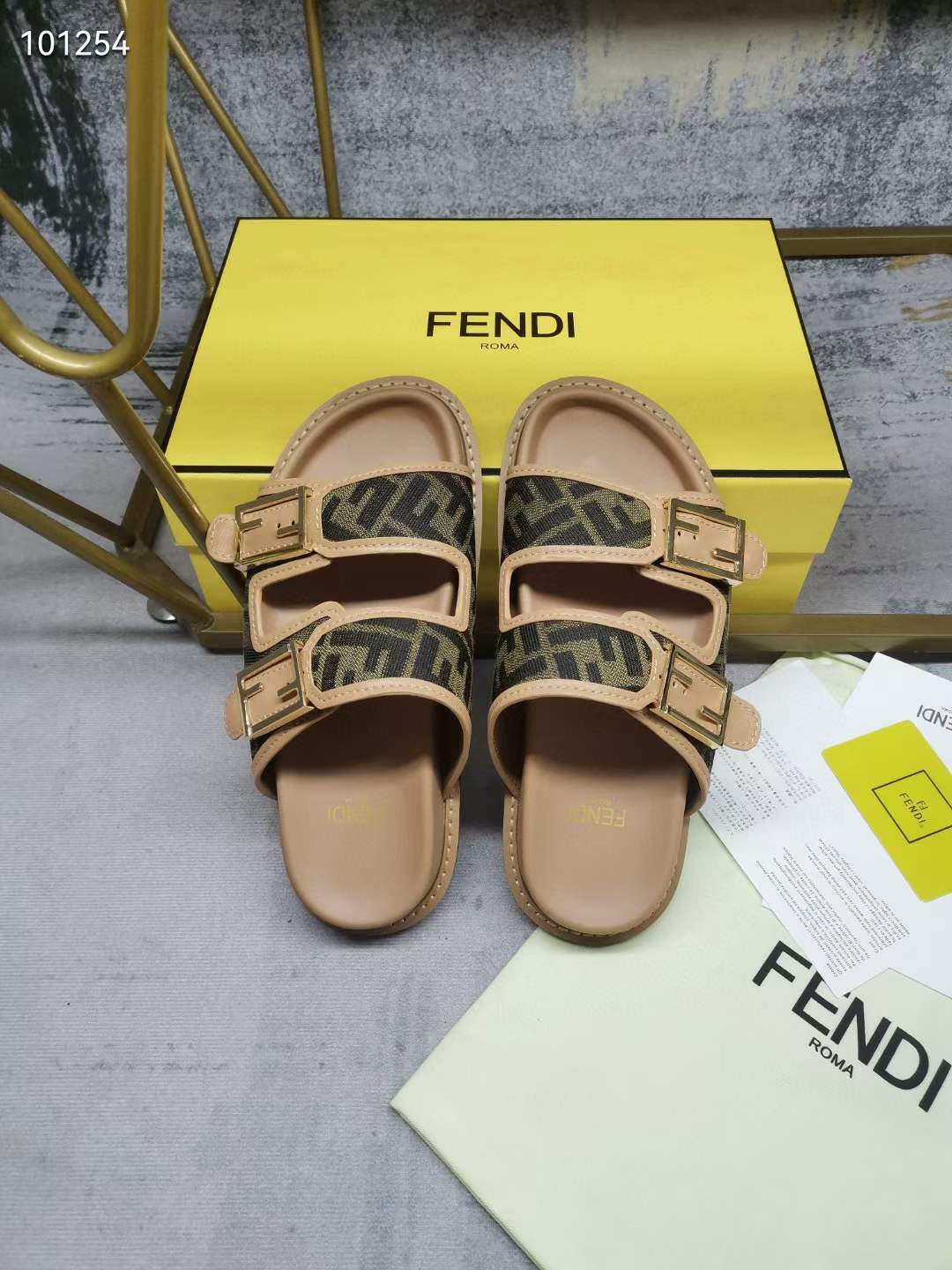 Women Men F*endi Top Sandals ( )