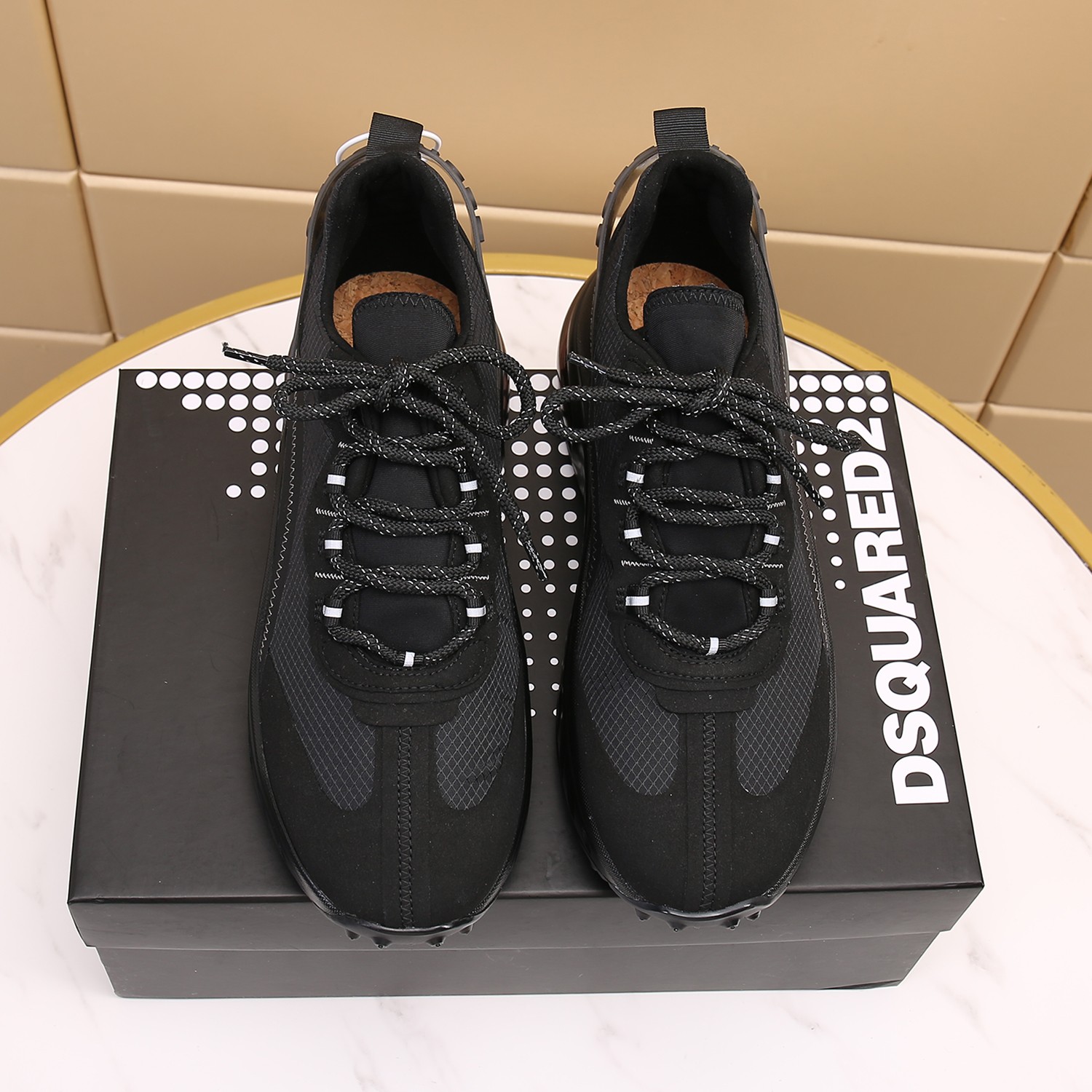 Men O*ff W*hite Top Sneakers