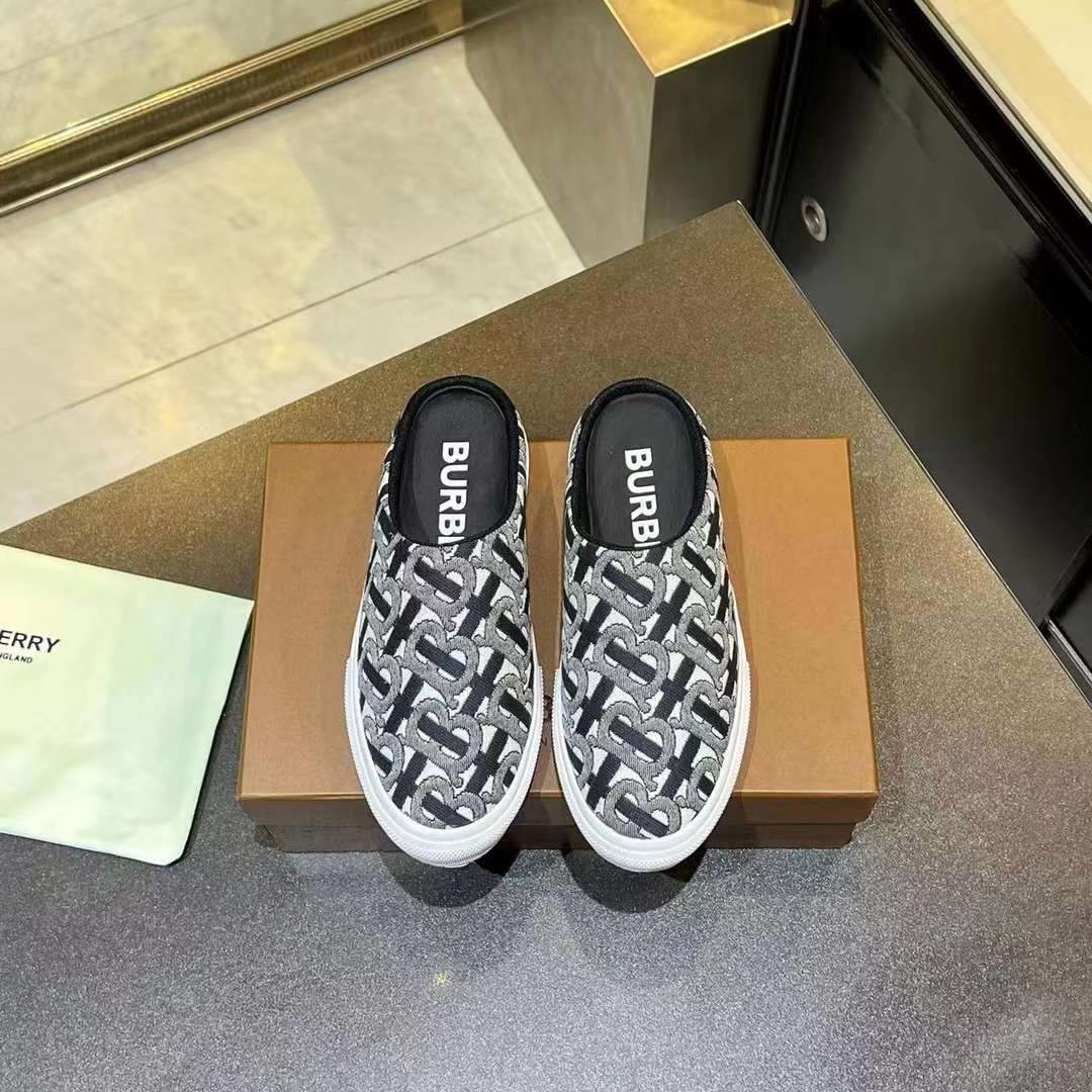 Men Women B*rberry Sneaker ()