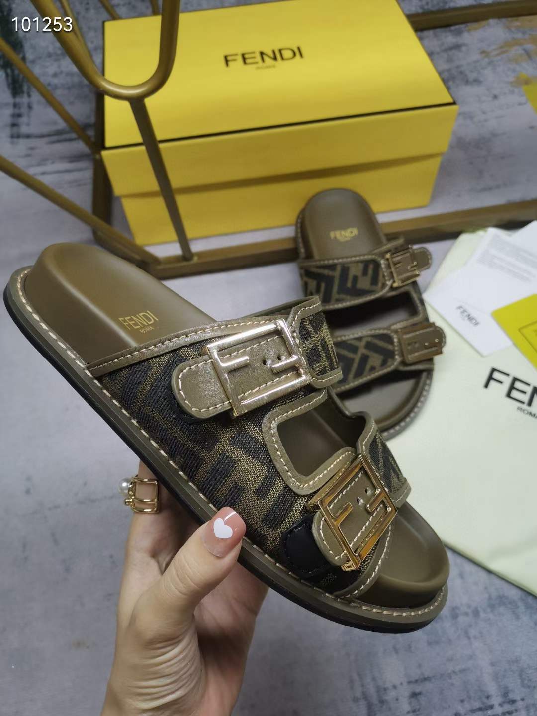 Women Men F*endi Top Sandals （ ）