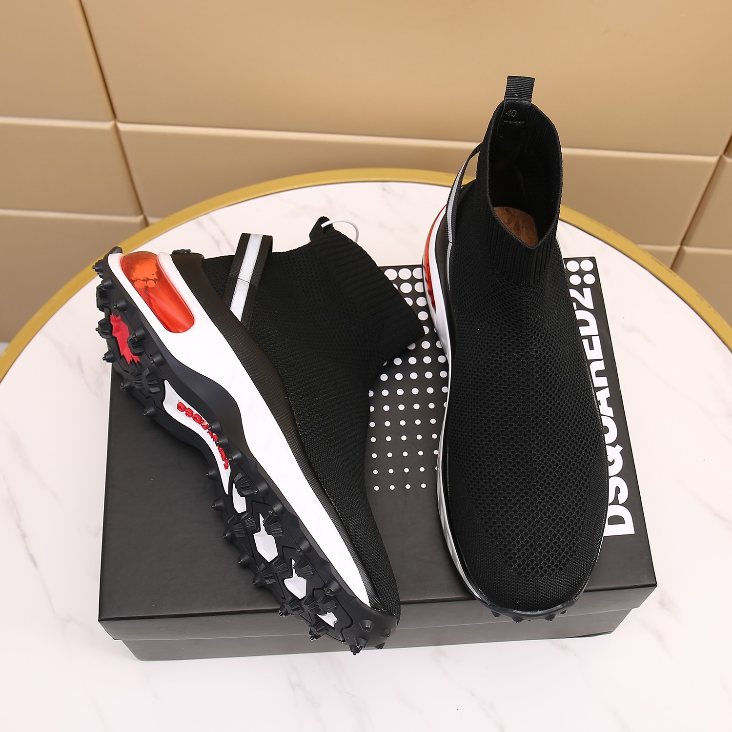 Men O*ff W*hite Top Sneakers