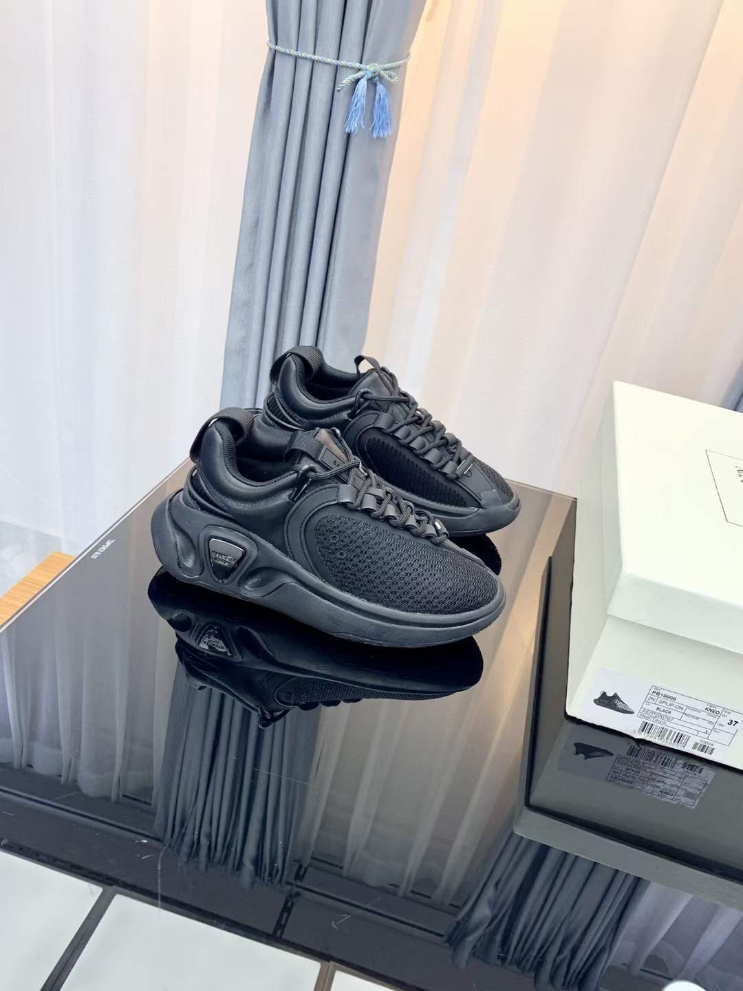 Men Women B*almain Top Sneakers