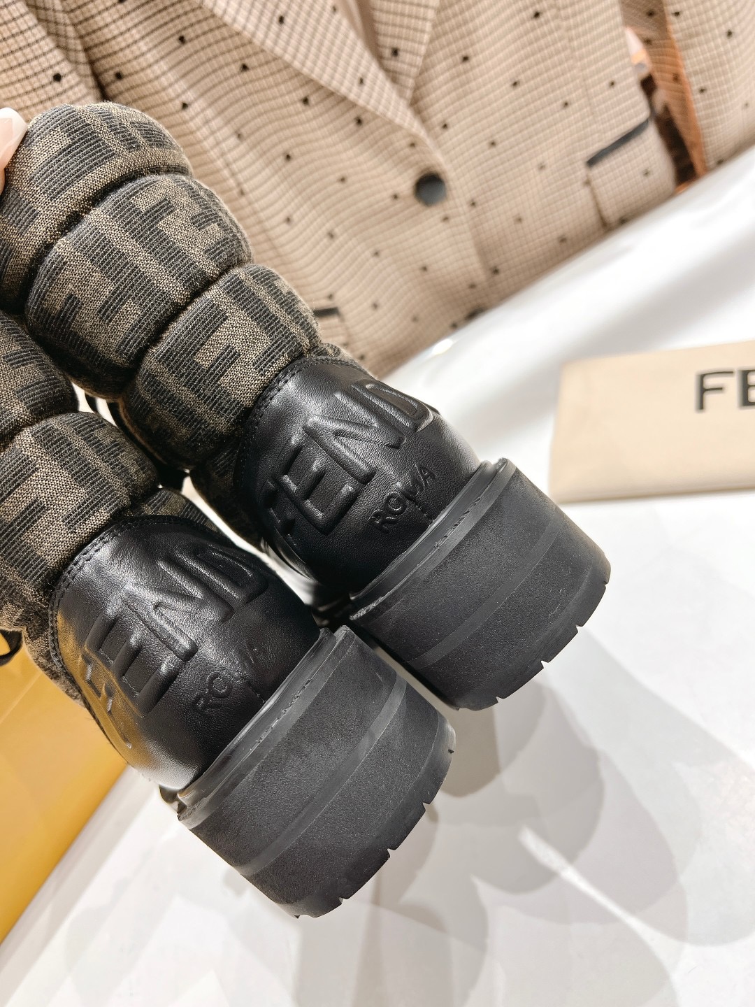 Women F*endi Top Boots Maikesneakers