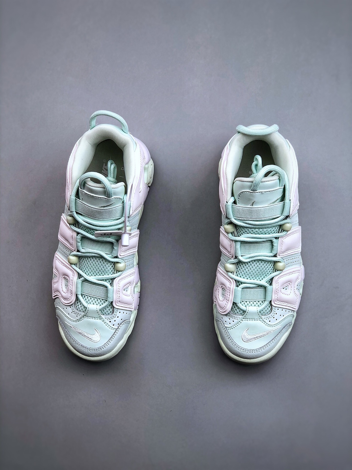 Nike air more uptempo