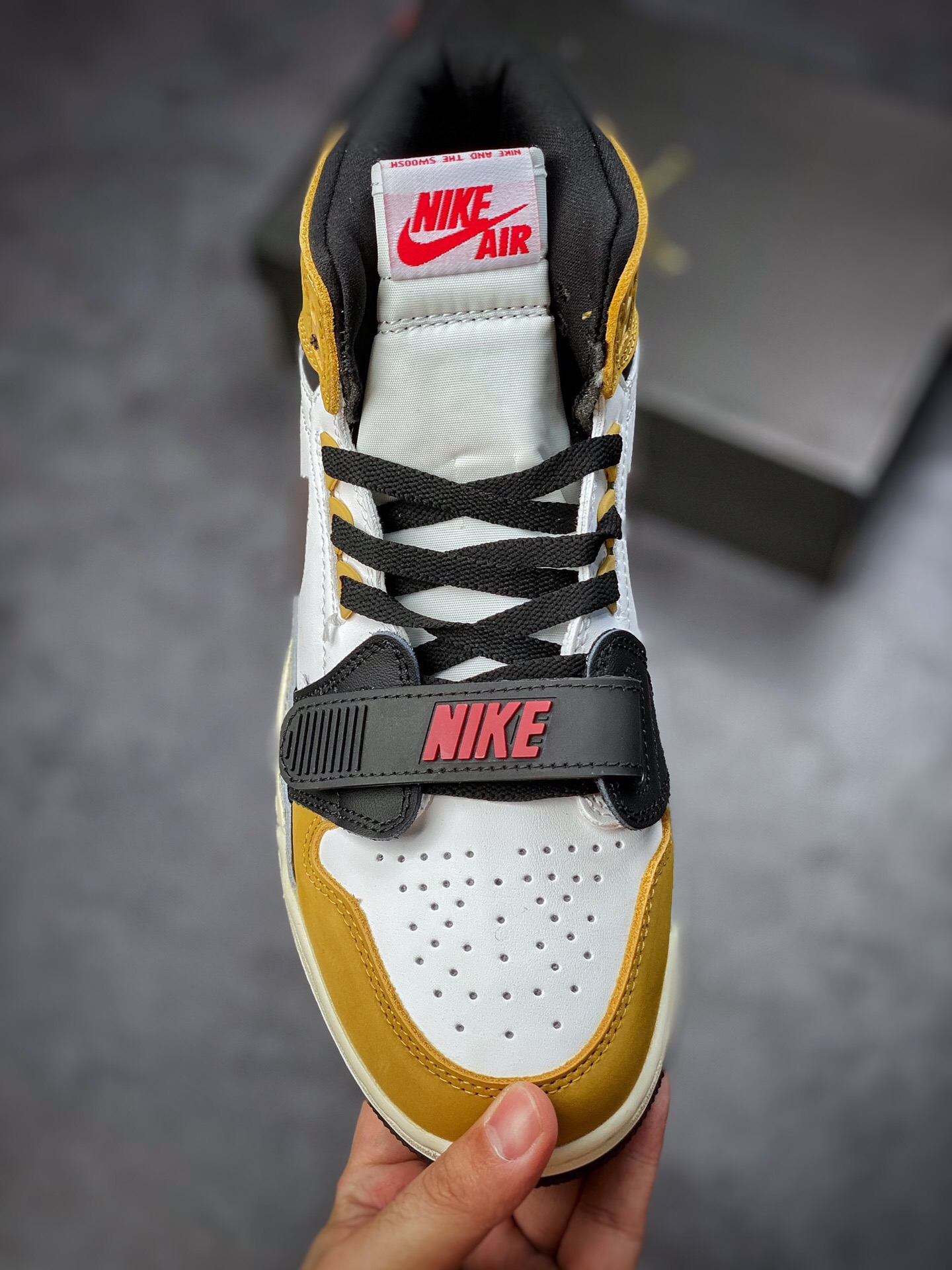 NIKE Air Jordan Legacy 312