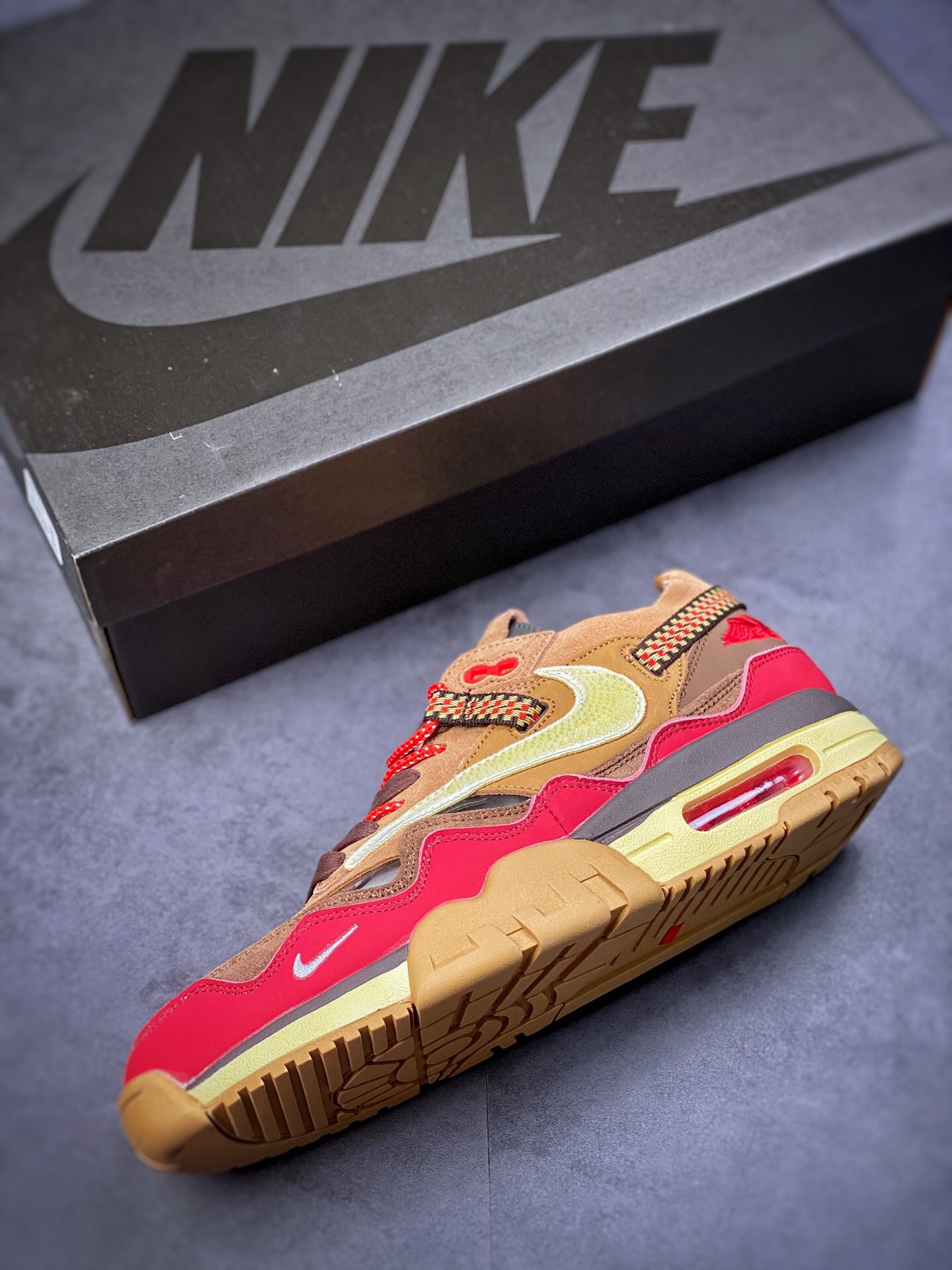 Men clot Nike Air Max 1 kiss of death