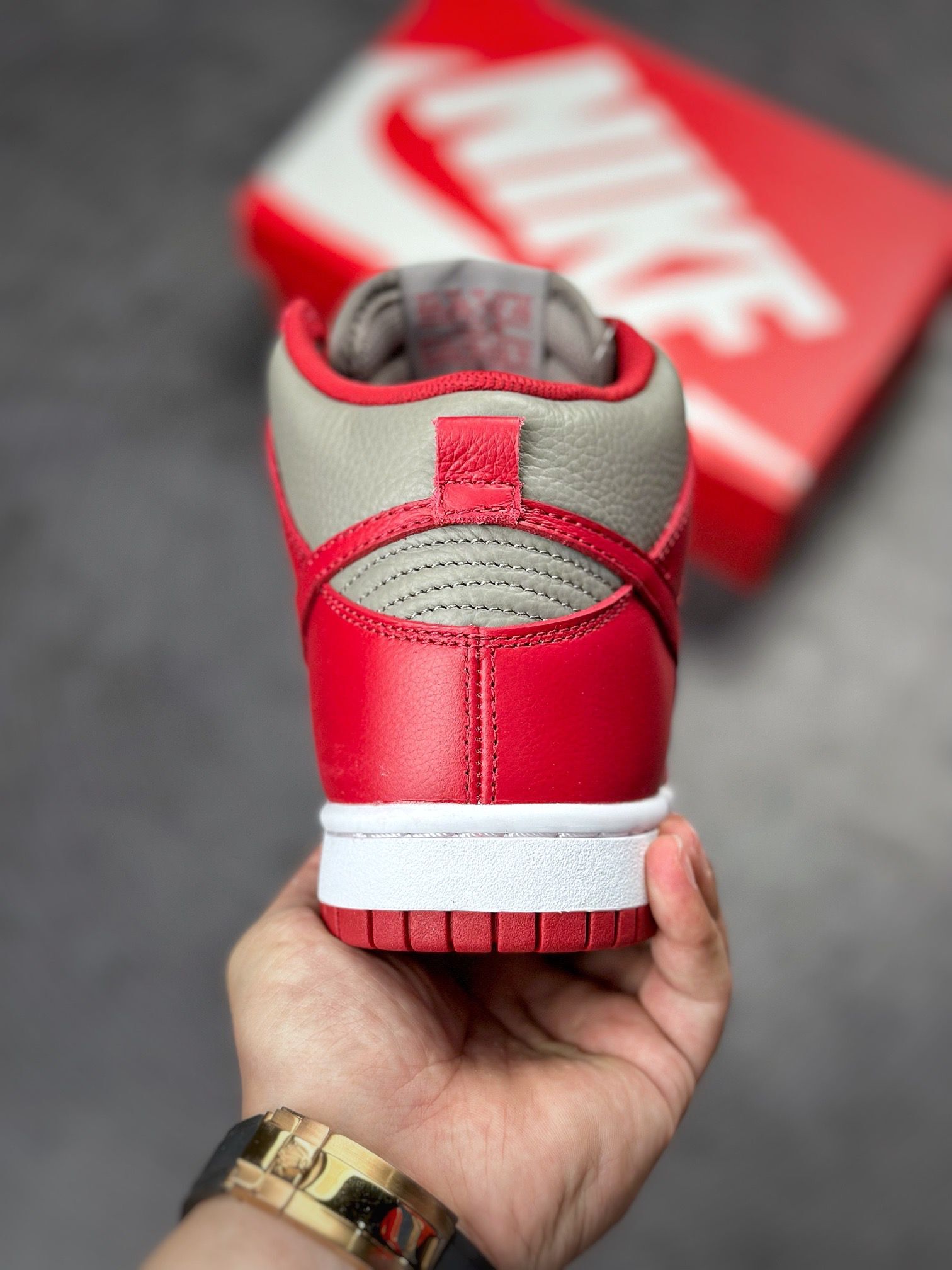 Nike SB Dunk High univ