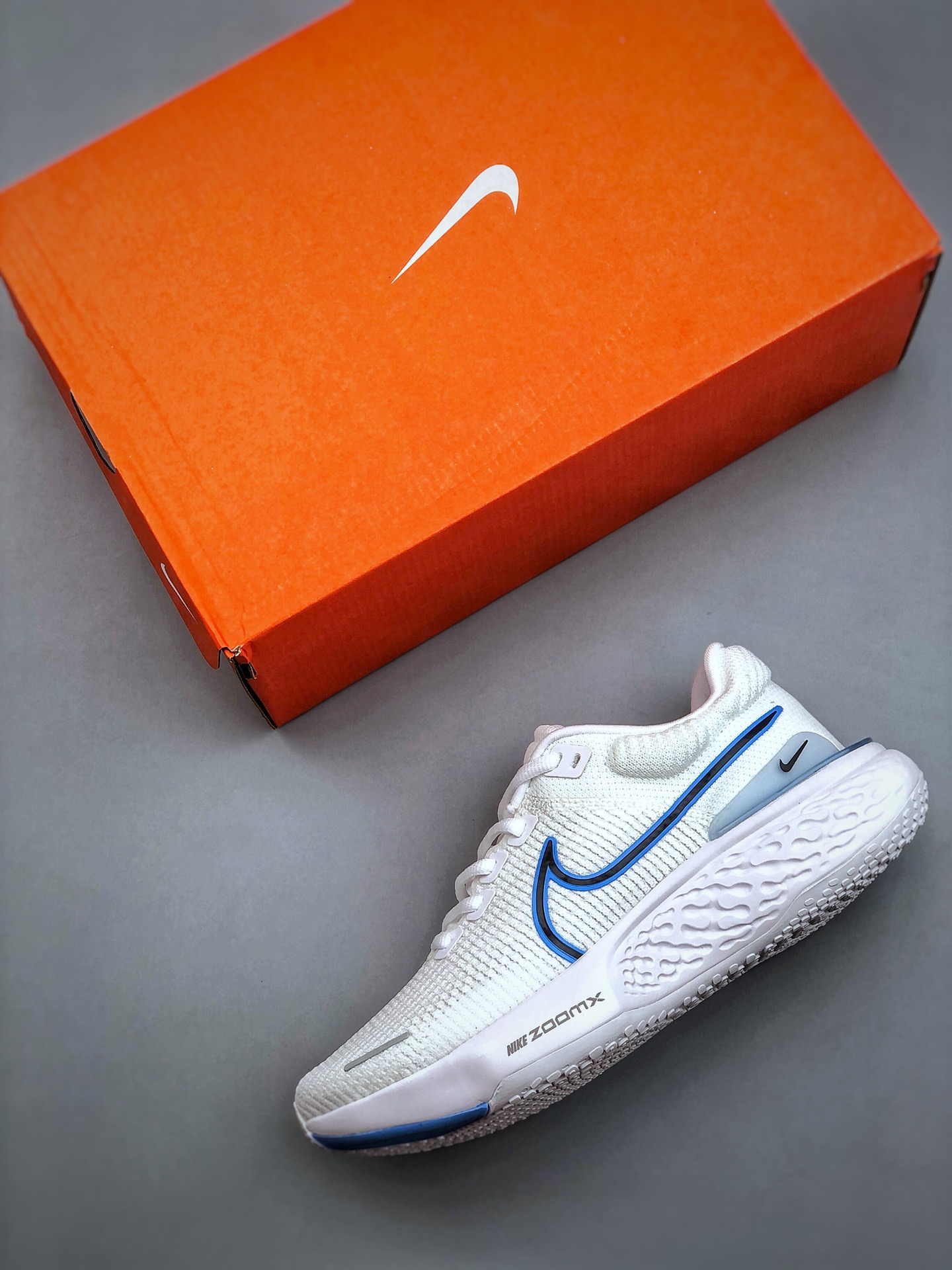 Men Women Nike zoomx invincible run fk