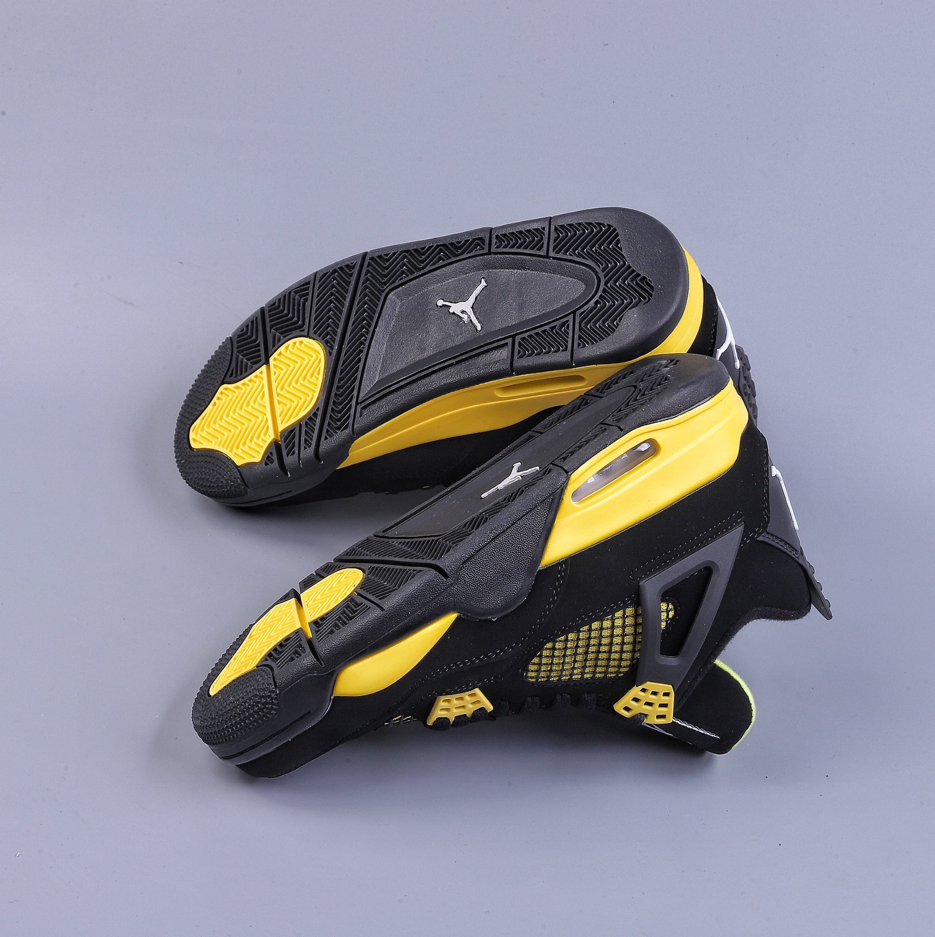 Nike Air Jordan 4 Retro