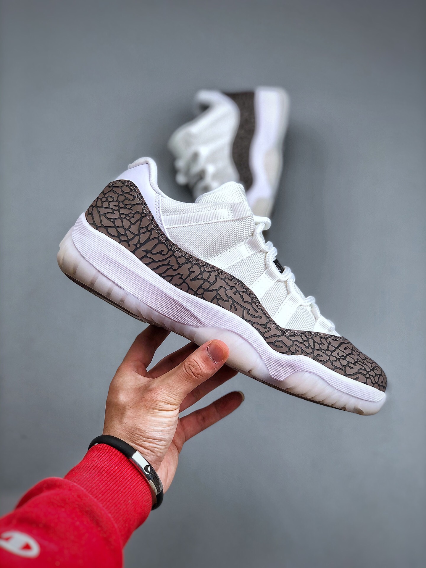 NIKE Air Jordan 11（）