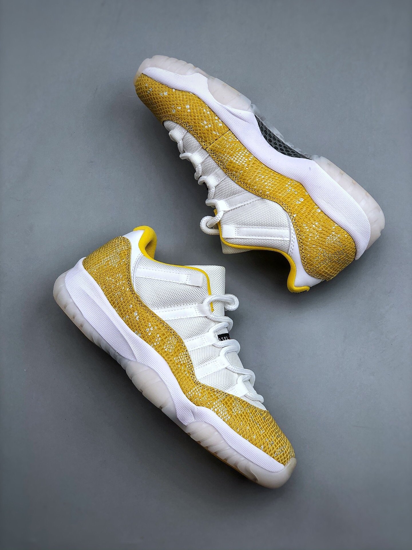 NIKE Air Jordan 11（）