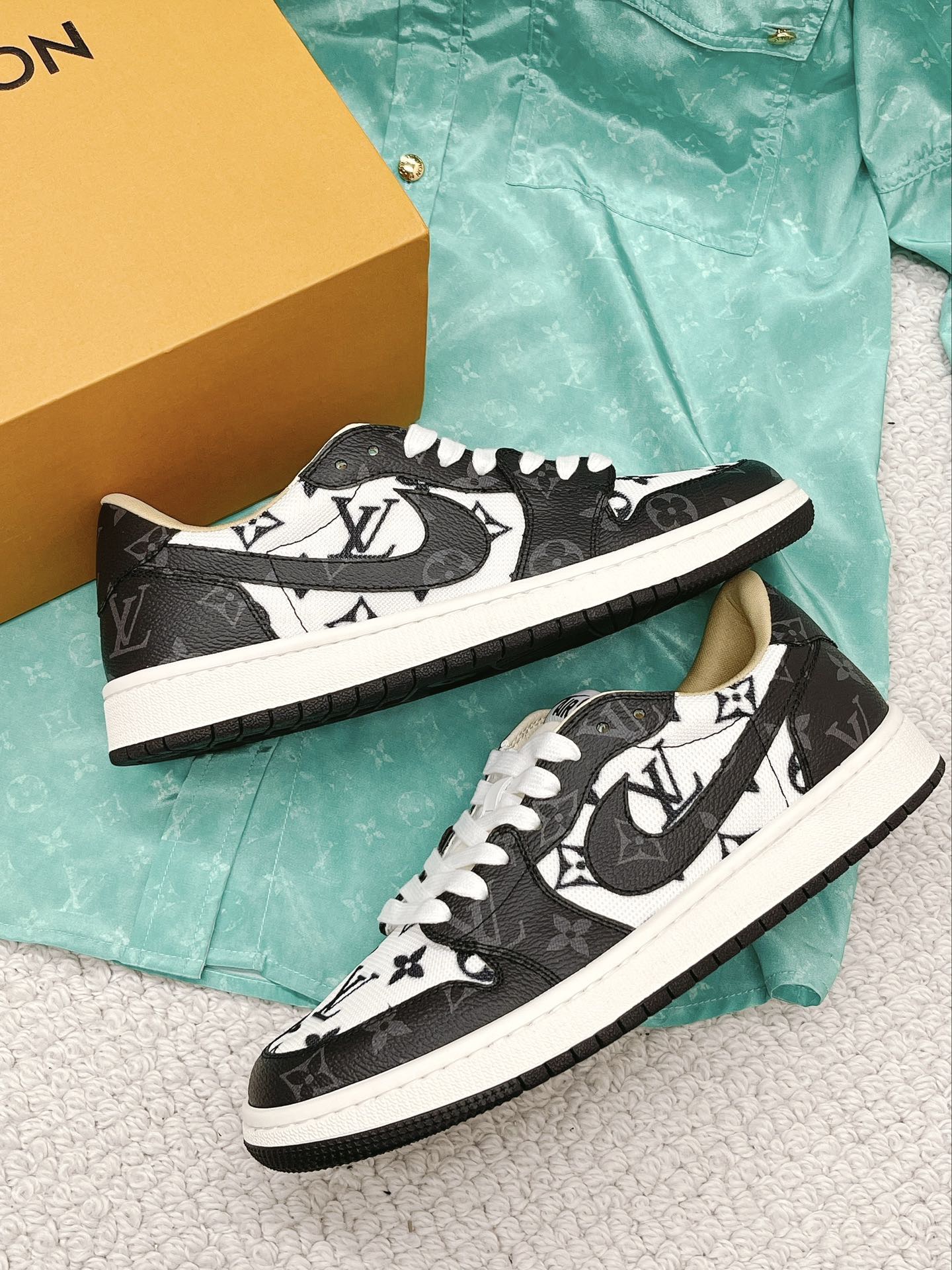 Men Women L*ouis V*uitton x NIKE Sneakers Maikesneakers