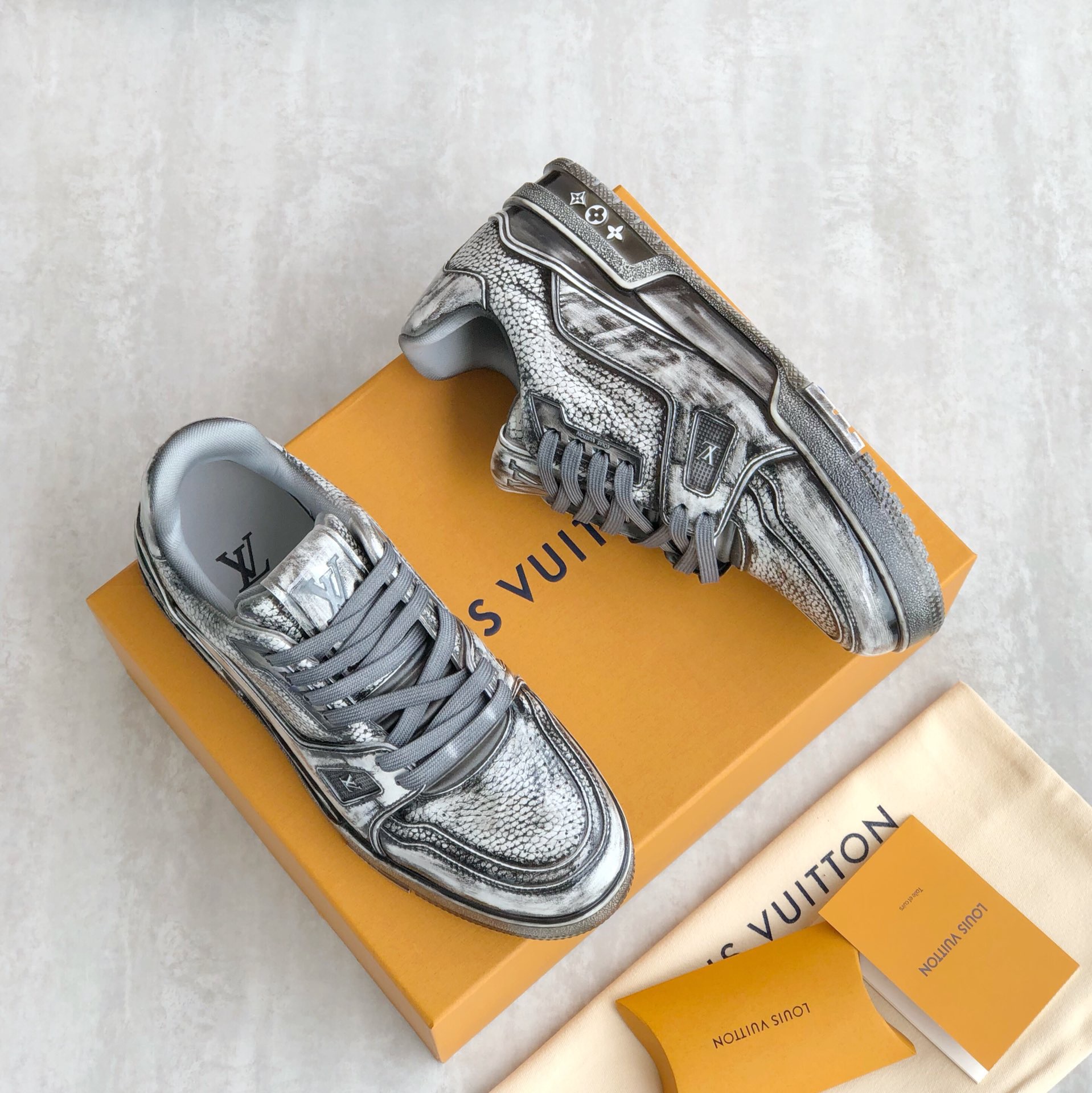 Men Women L*ouis V*uitton Top Sneaker Maikesneakers