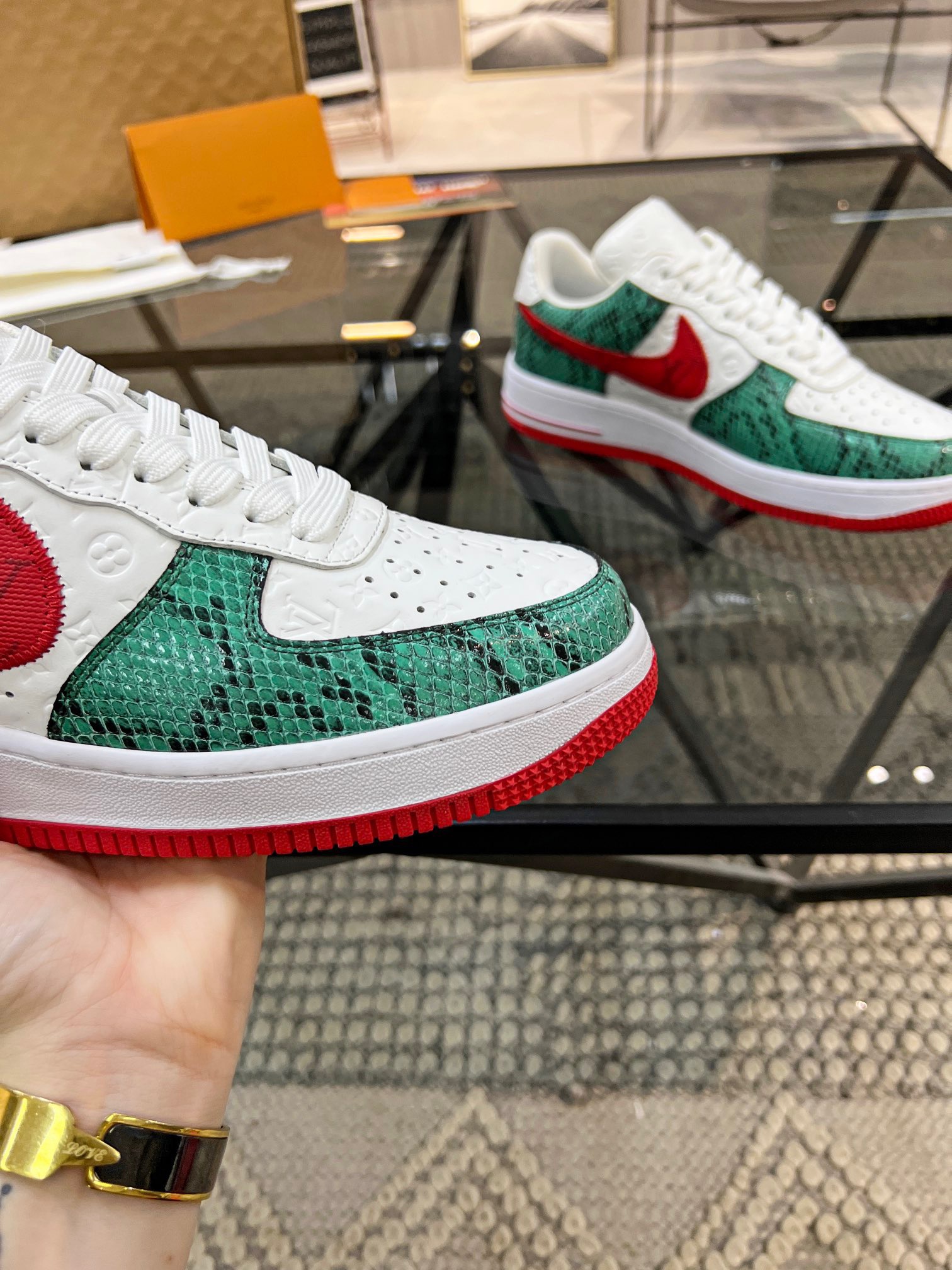 Men Women L*ouis V*uitton x NIKE Sneakers Maikesneakers