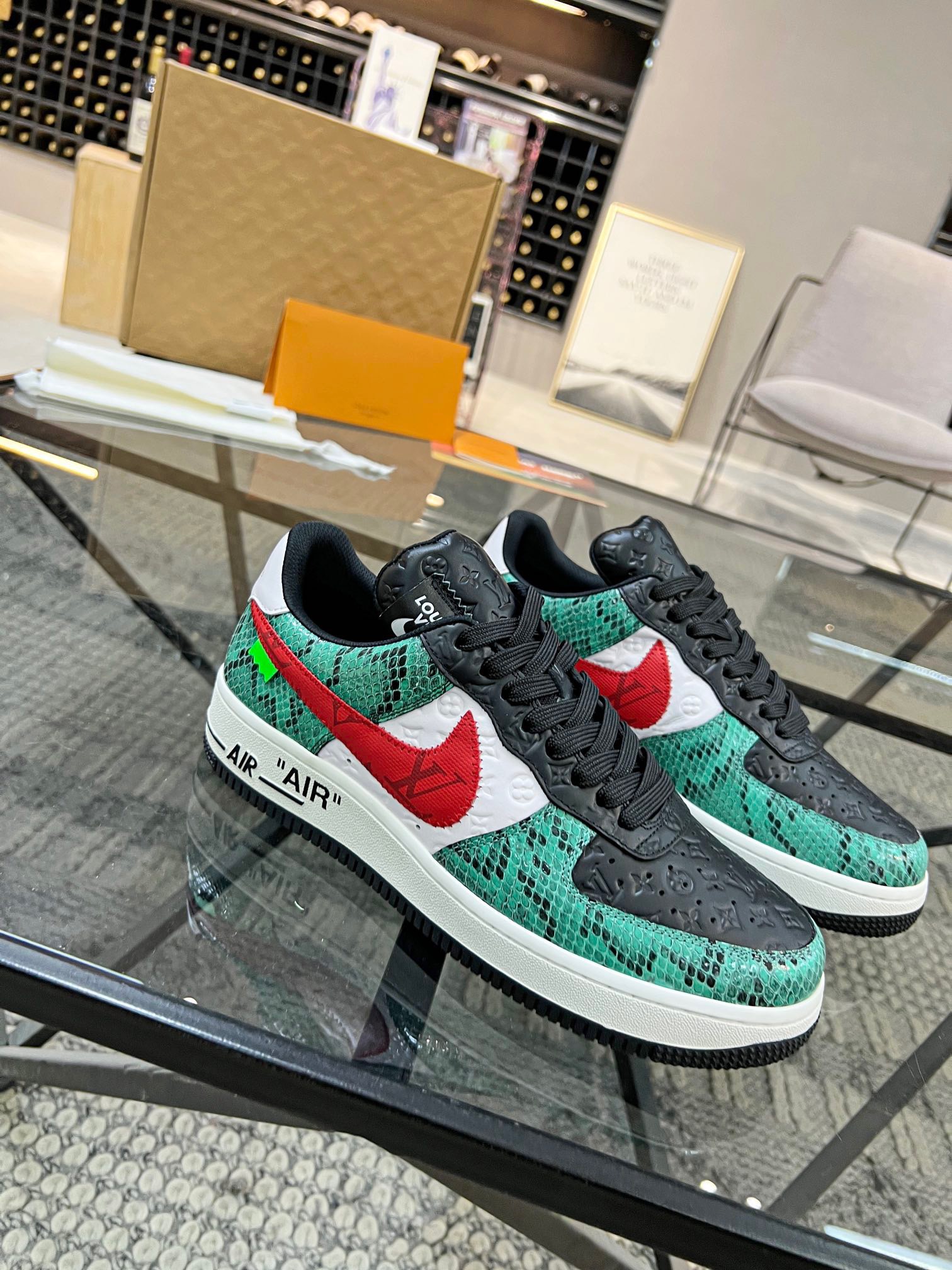 Men Women L*ouis V*uitton x NIKE Sneakers Maikesneakers