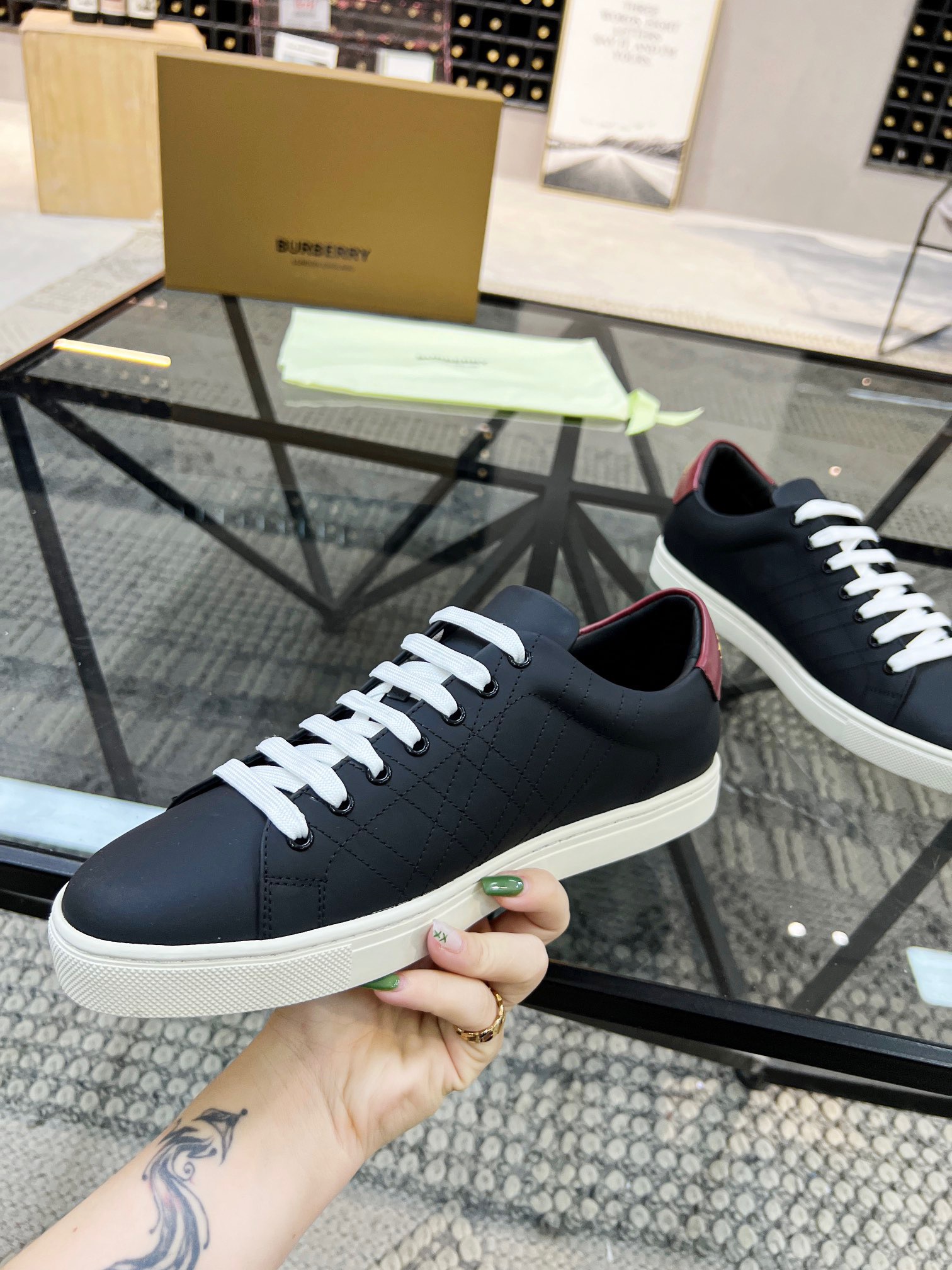 Men B*rberry Sneaker ()