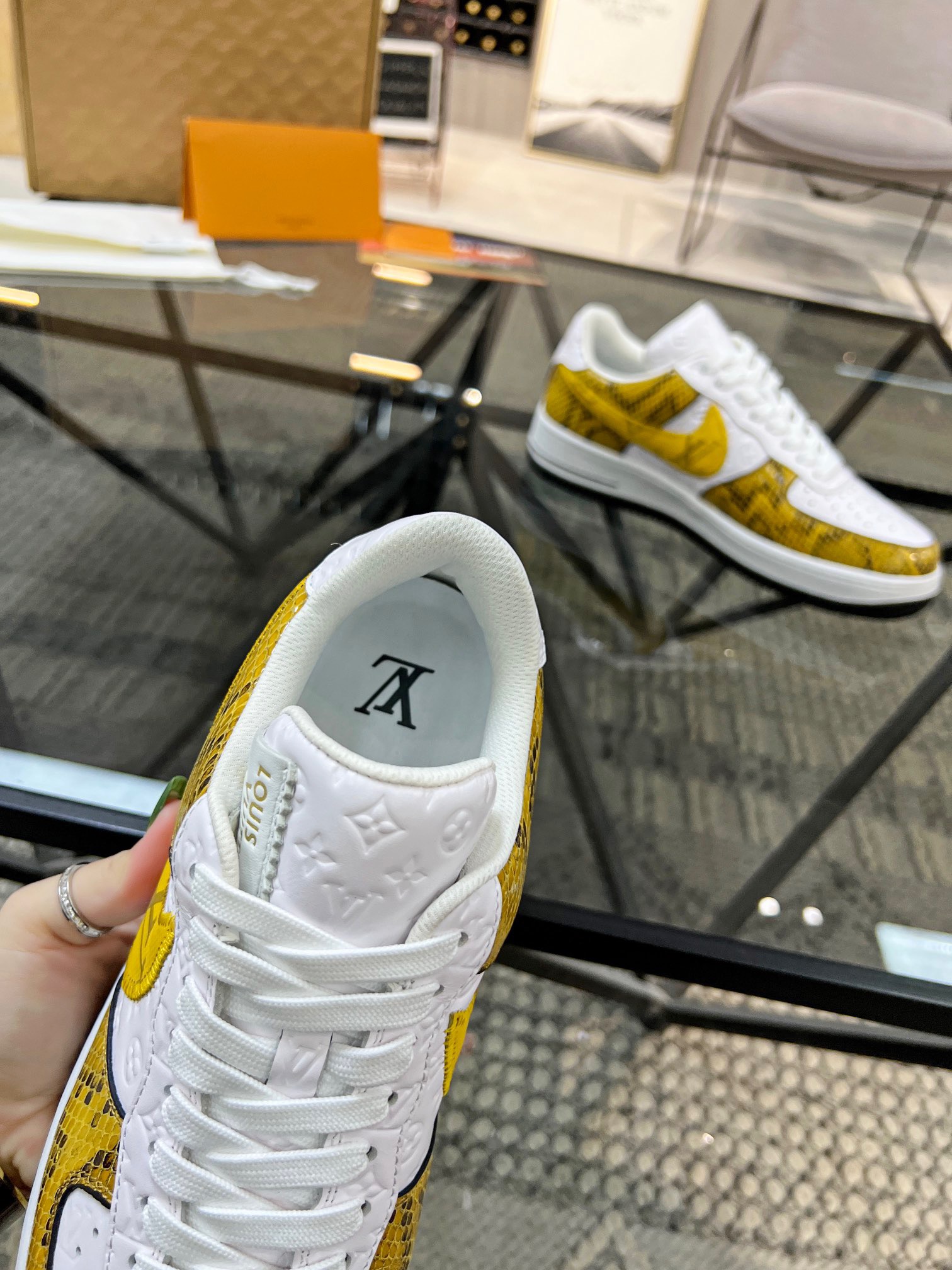 Men Women L*ouis V*uitton x NIKE Sneakers Maikesneakers