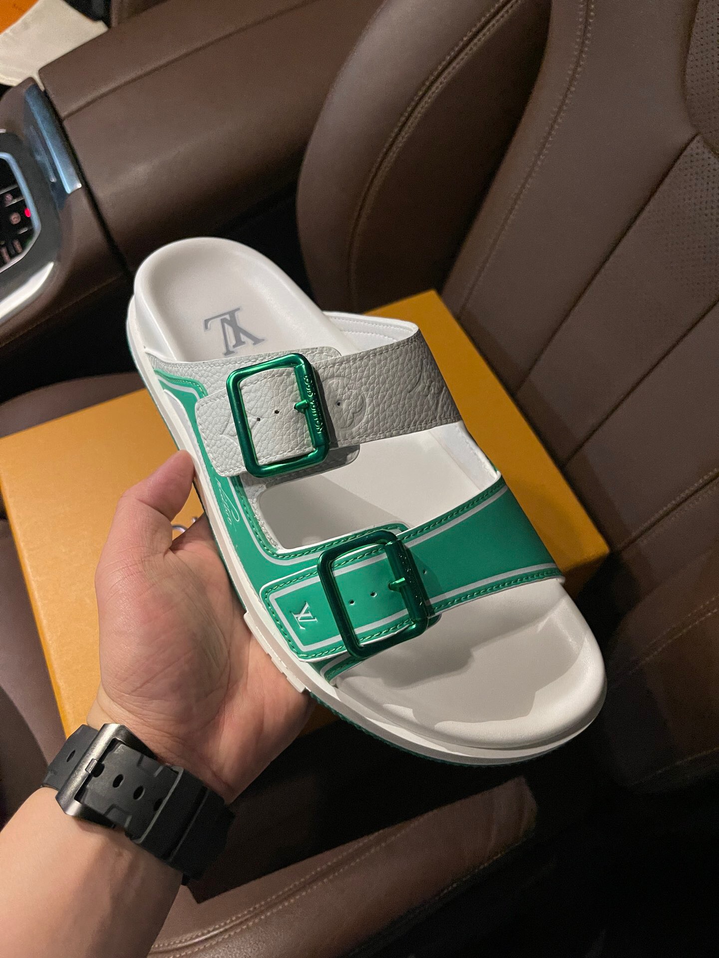 Men L*ouis V*uitton Top Slippers