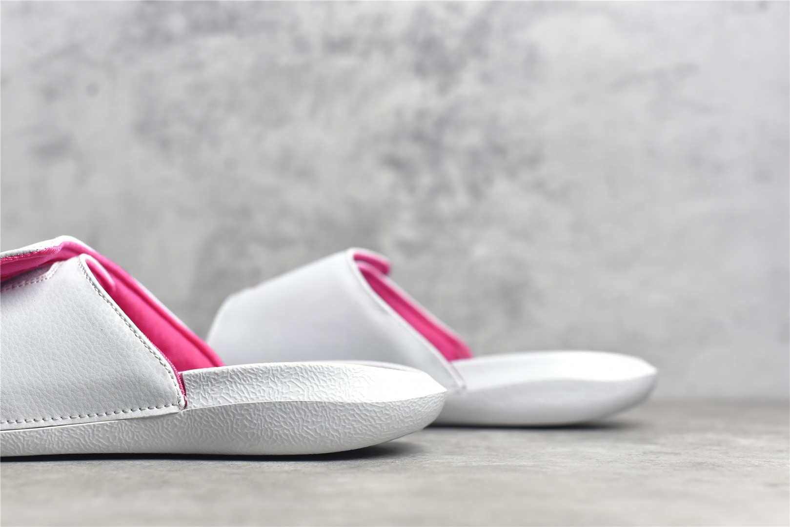 Nike Air Jordan 6 Slippers