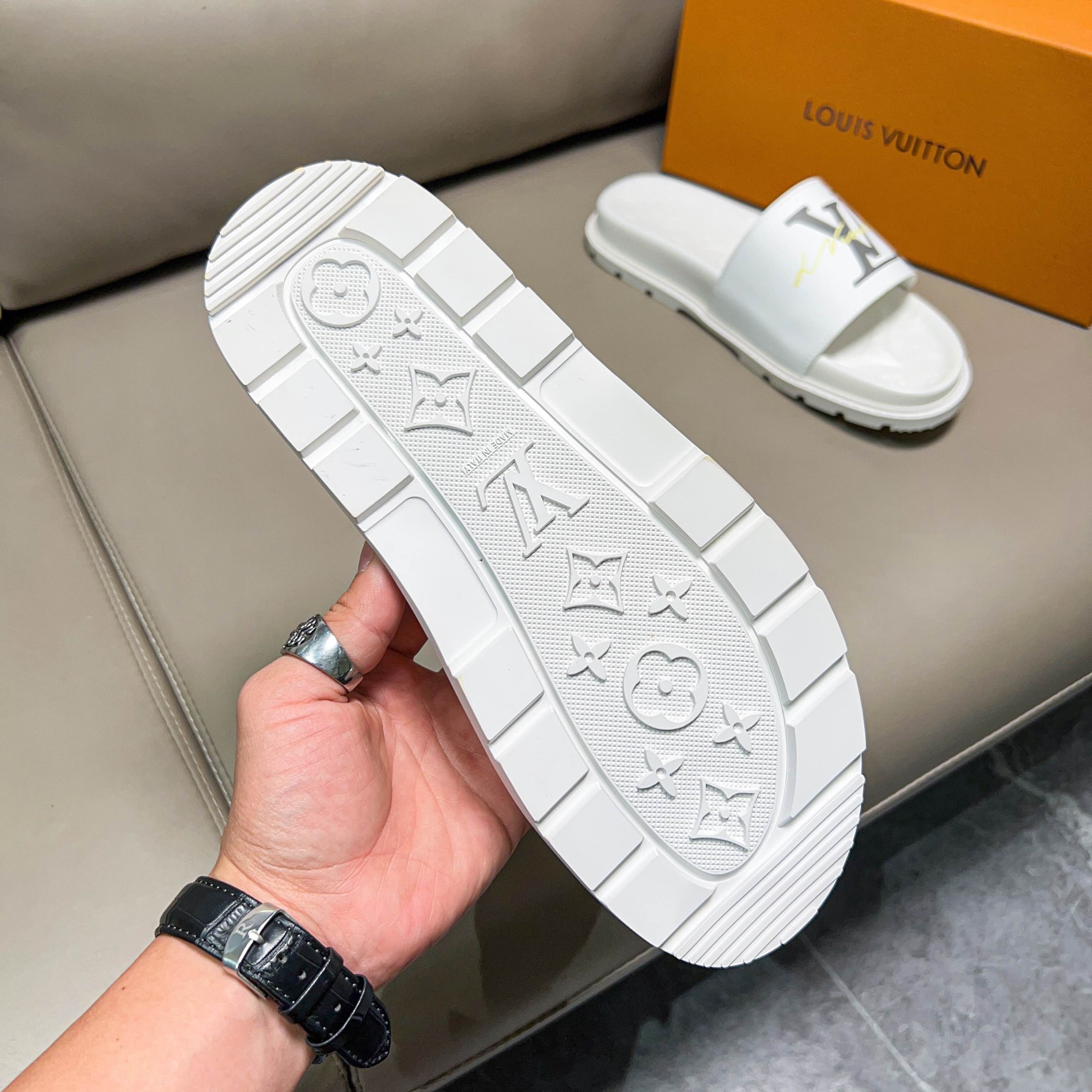 Men L*ouis V*uitton Top Slippers
