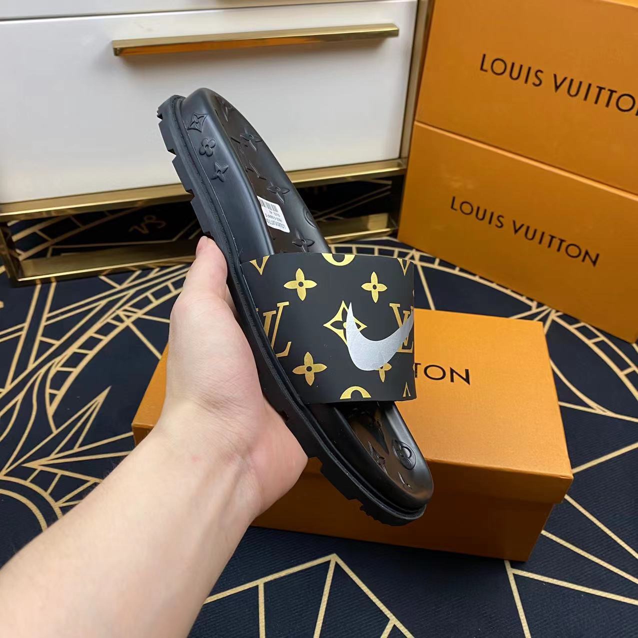 Men L*ouis V*uitton Top Slippers