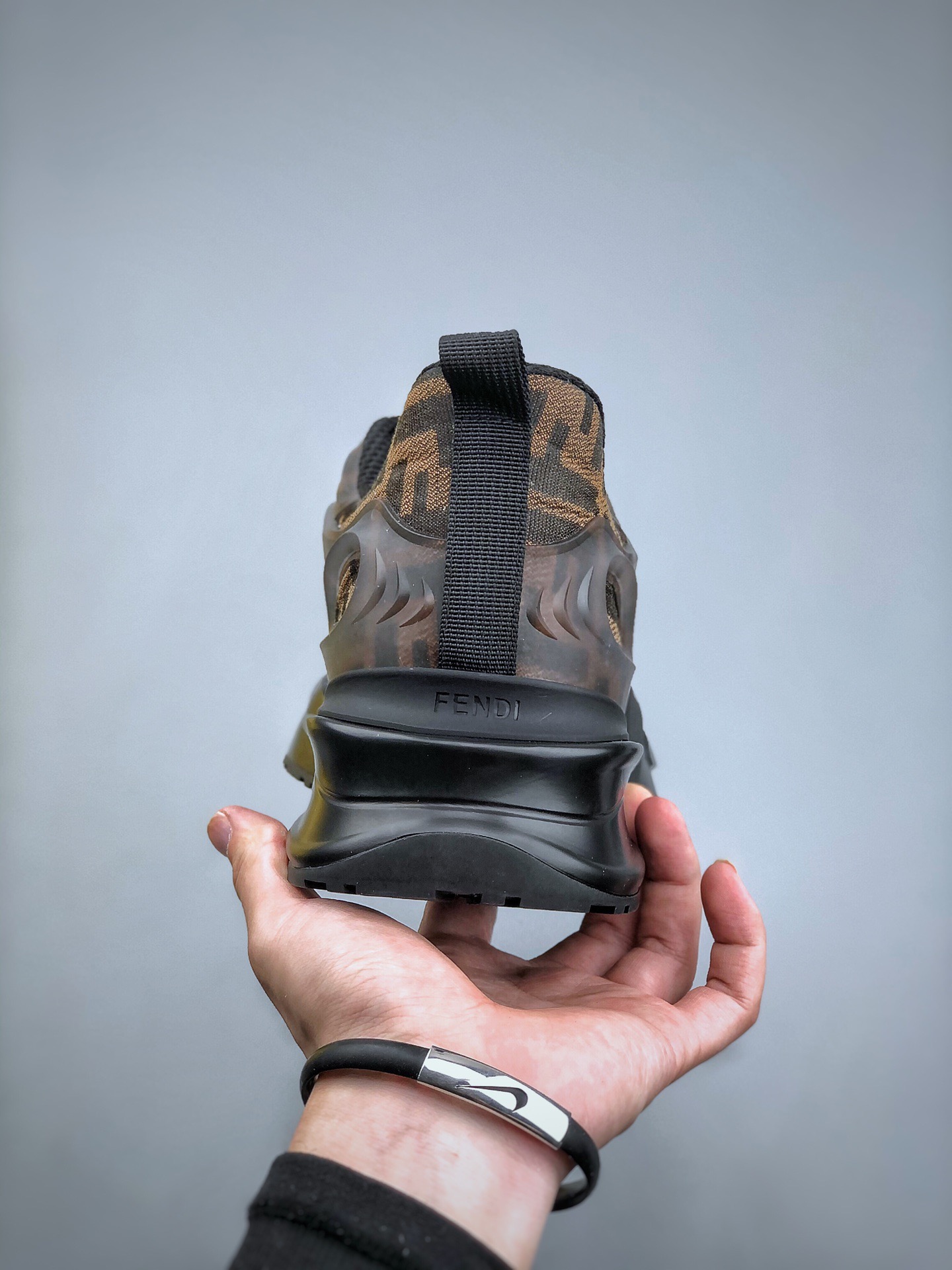 Men F*endi Top Sneaker （ ）