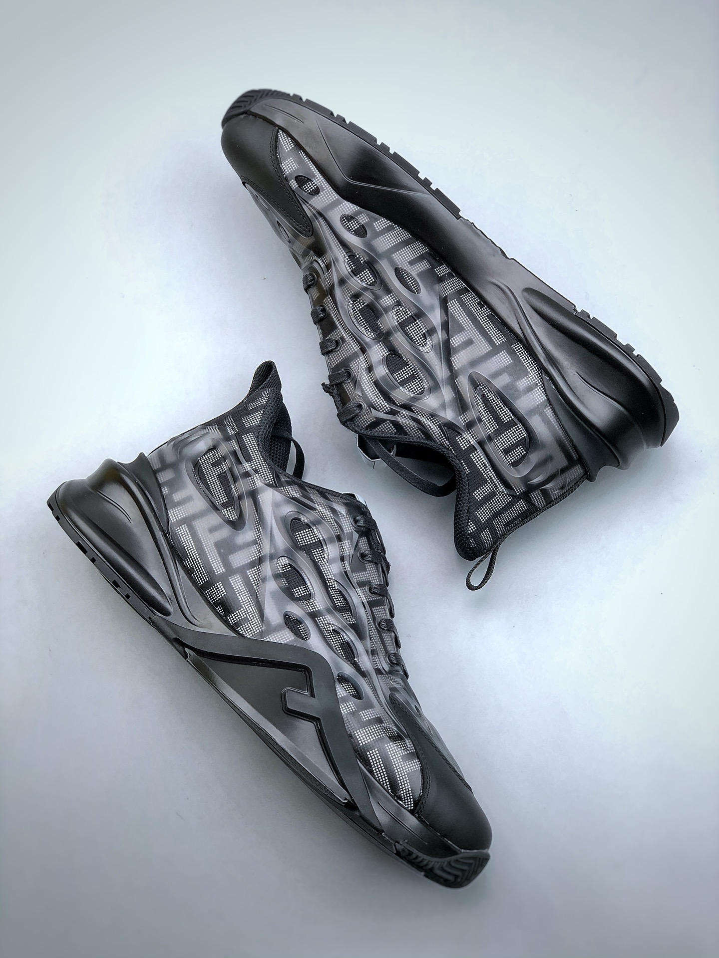 Men F*endi Top Sneaker （ ）