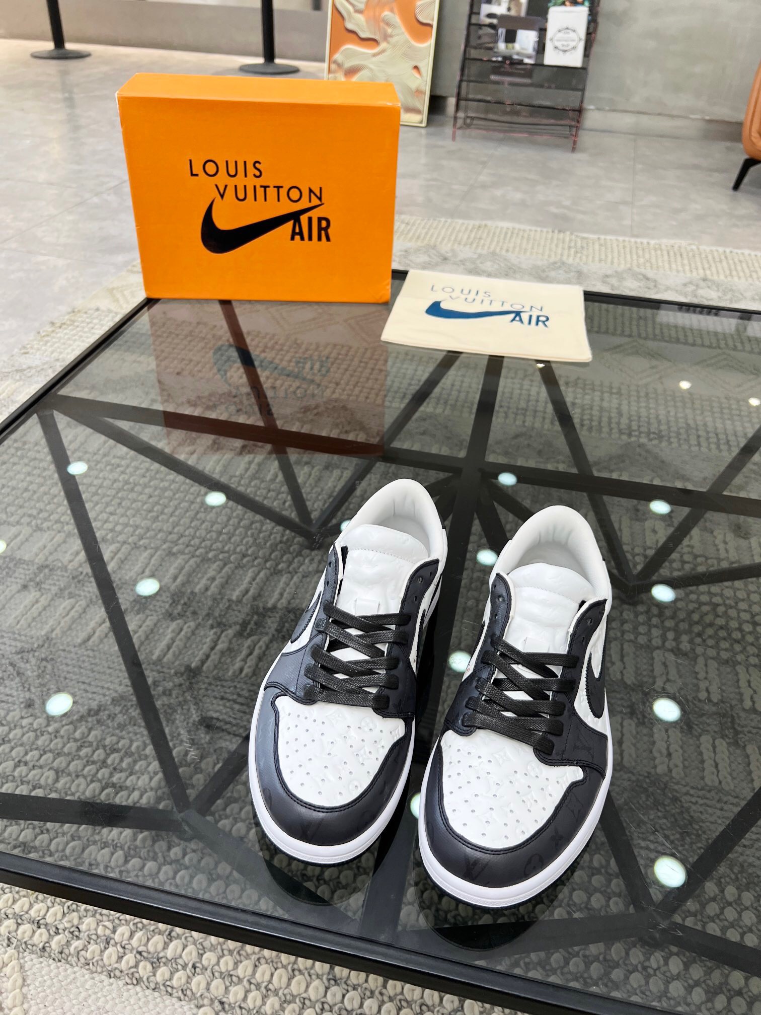 Men L*ouis V*uitton x NIKE Sneakers Maikesneakers