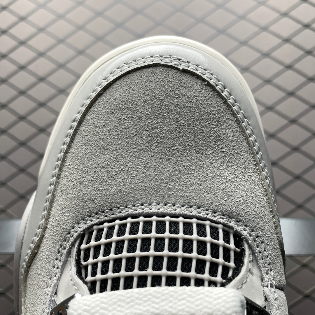 Top quality Air Jordan 4 sneaker