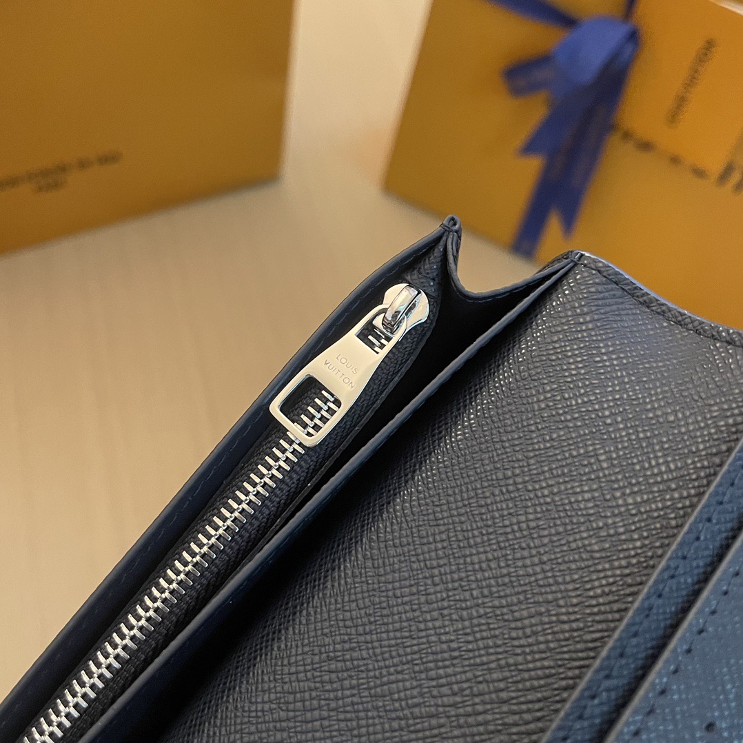 L*ouis V*uitton Top Bag