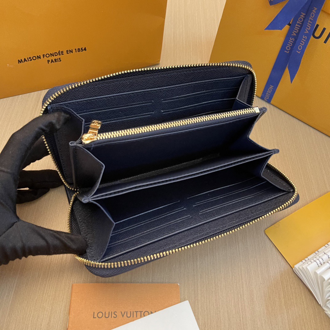 L*ouis V*uitton Top Bag