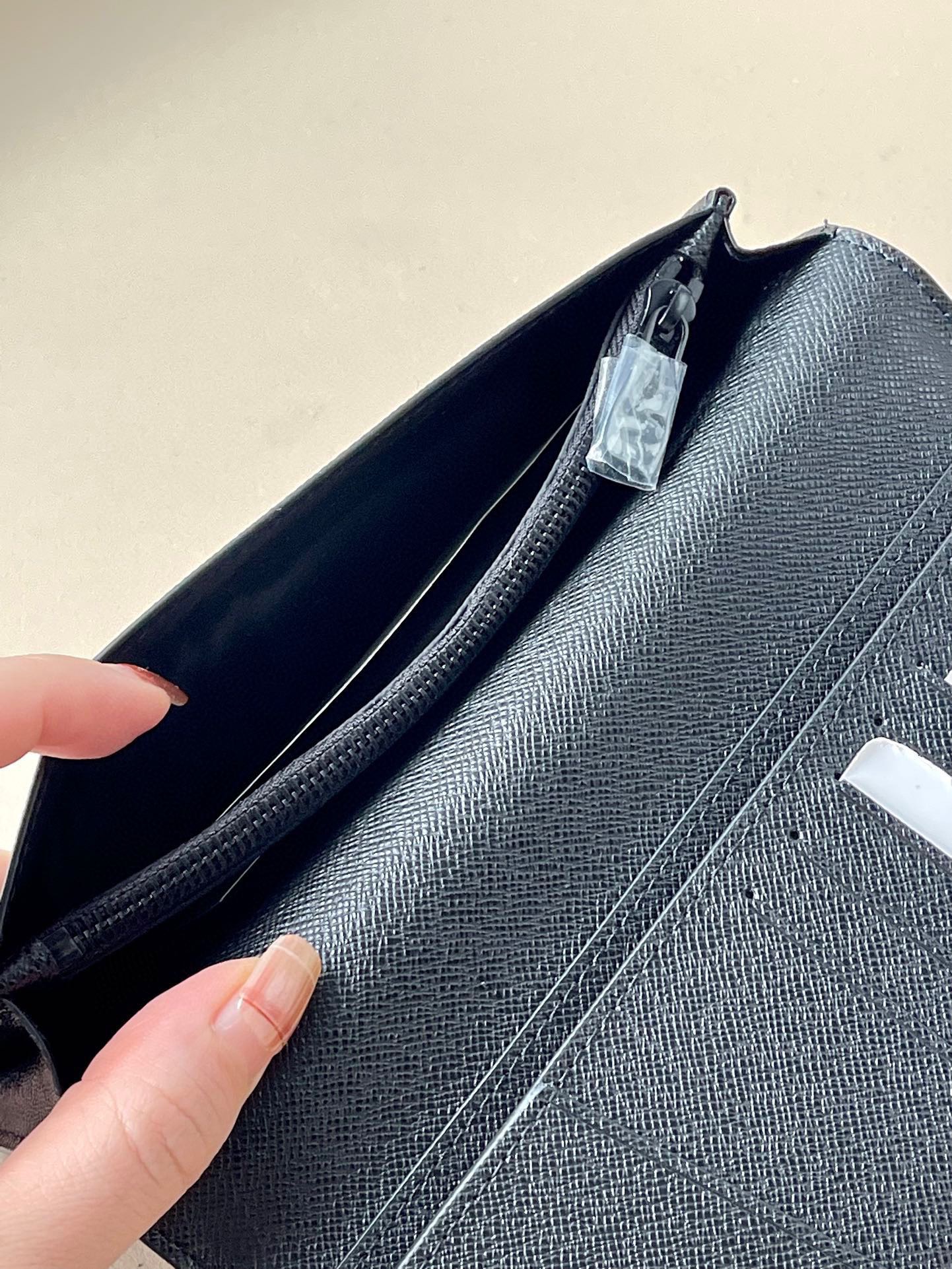 L*ouis V*uitton Top Bag