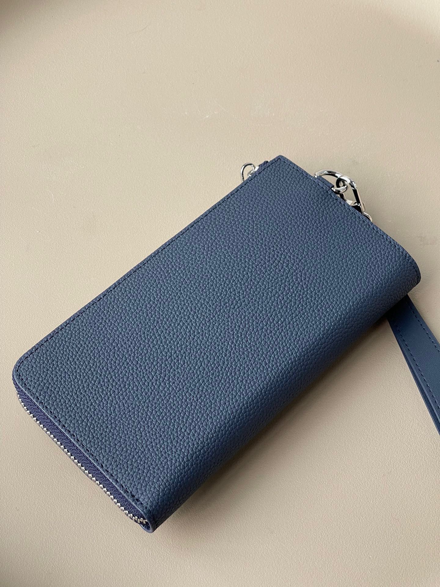 L*ouis V*uitton Top Bag